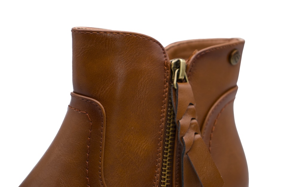 Botines color camel de tacón bajo Amarpies