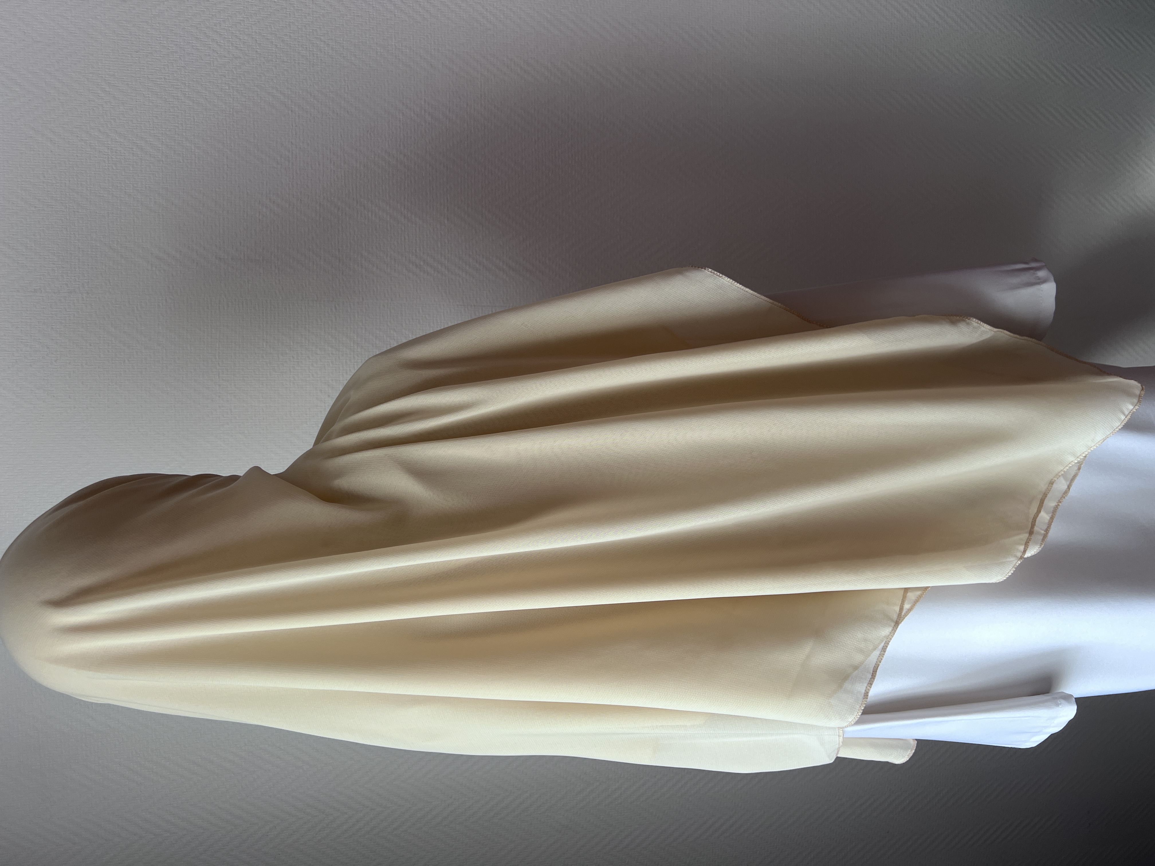 Hijab carré maxi en mousseline beige