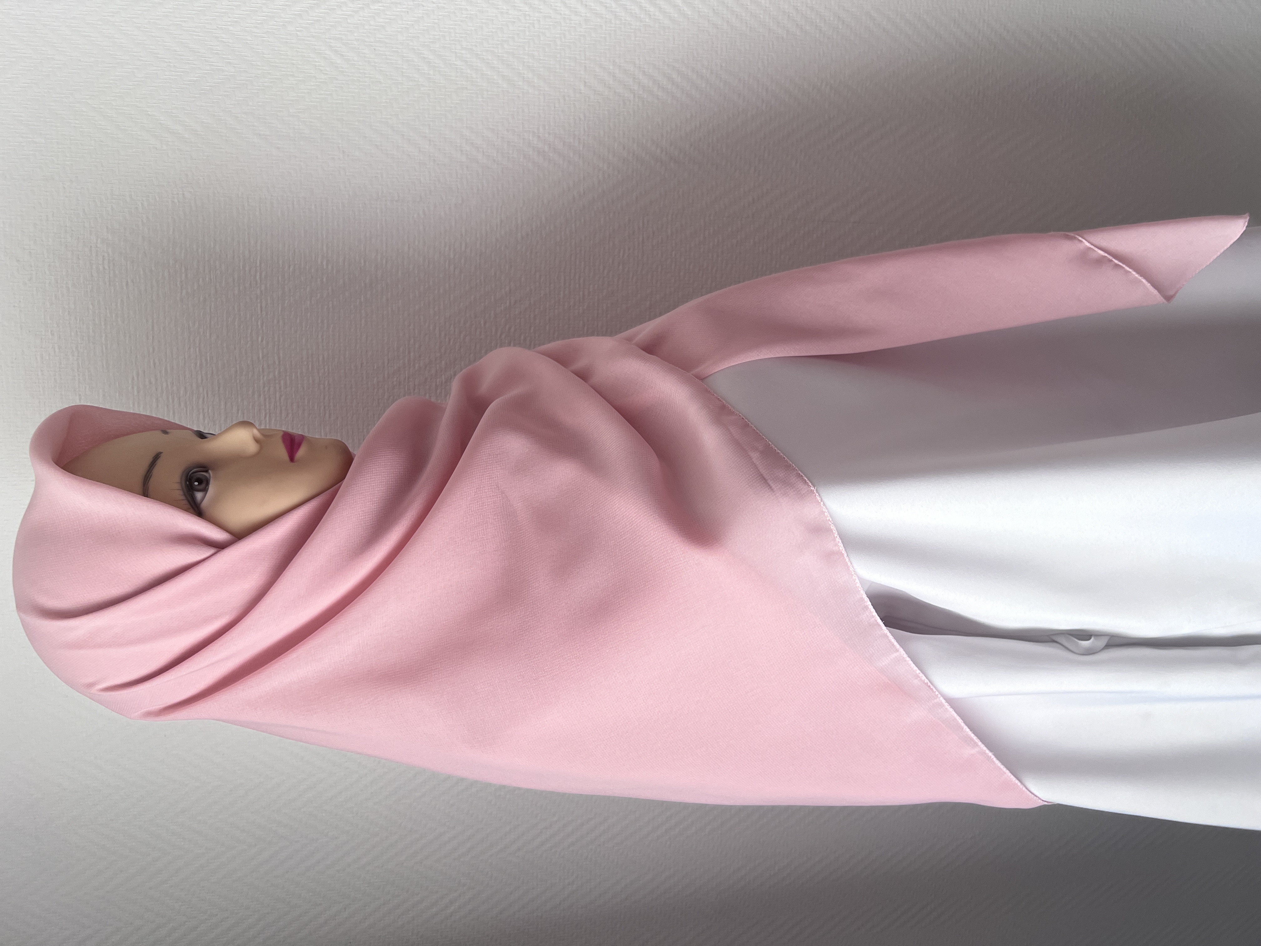 Hijab carré maxi en mousseline rose