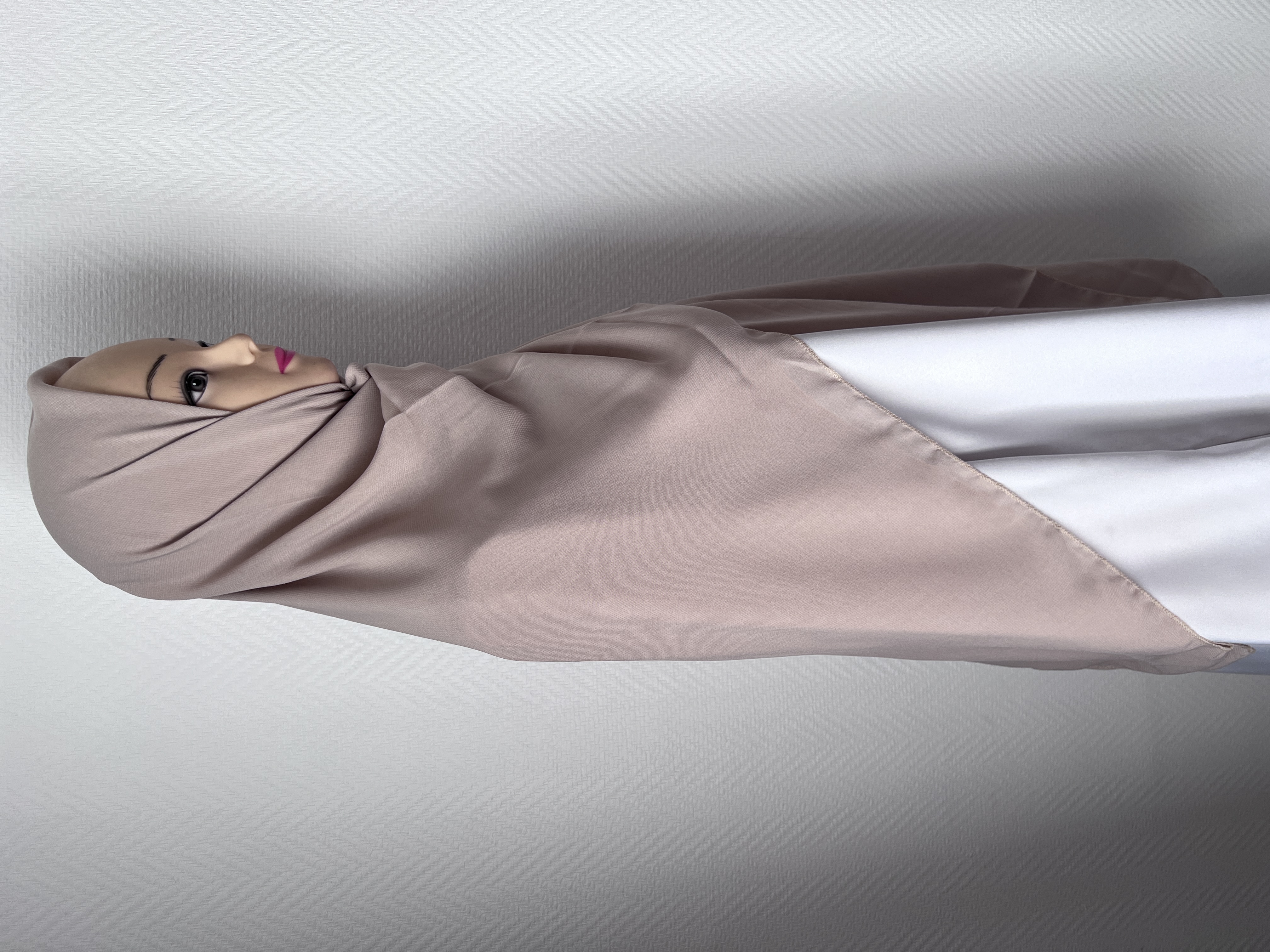 Hijab carré maxi en mousseline café 
