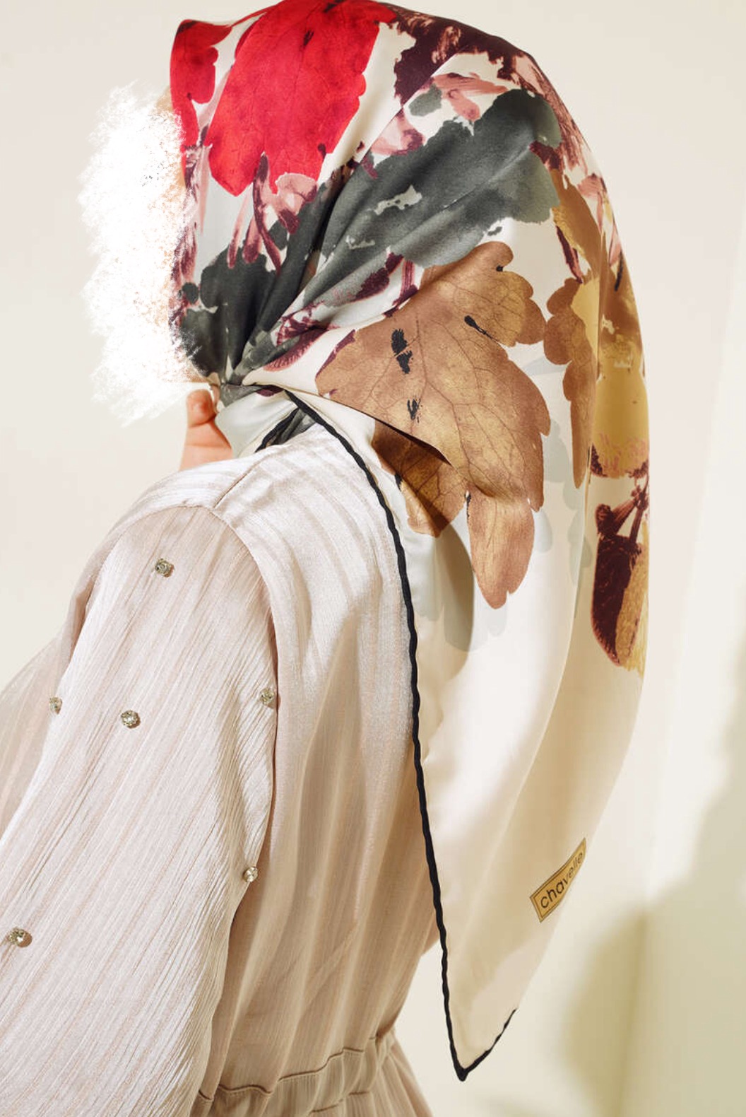 Hijab carré cousu main beige 