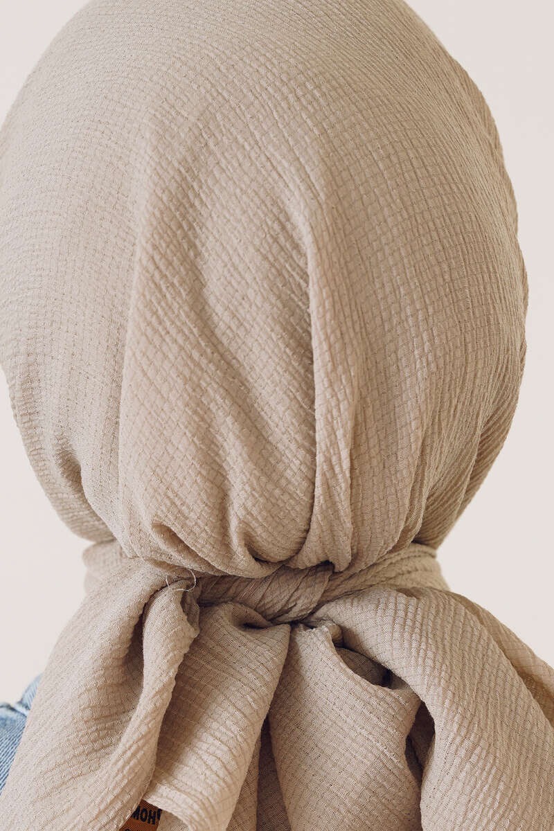 Hijab carré en vison beige 