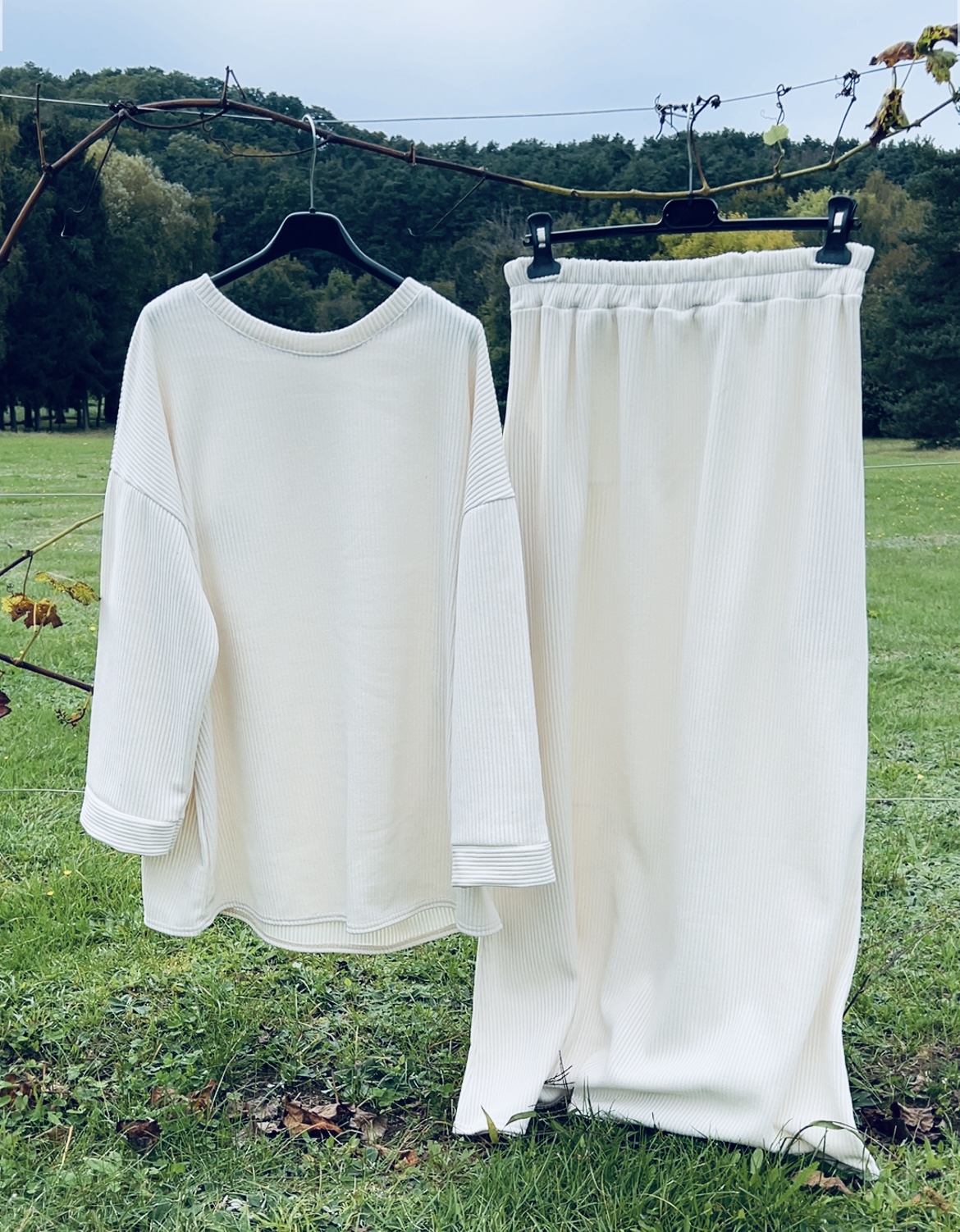 Ensemble KHERA avec jupe crème 