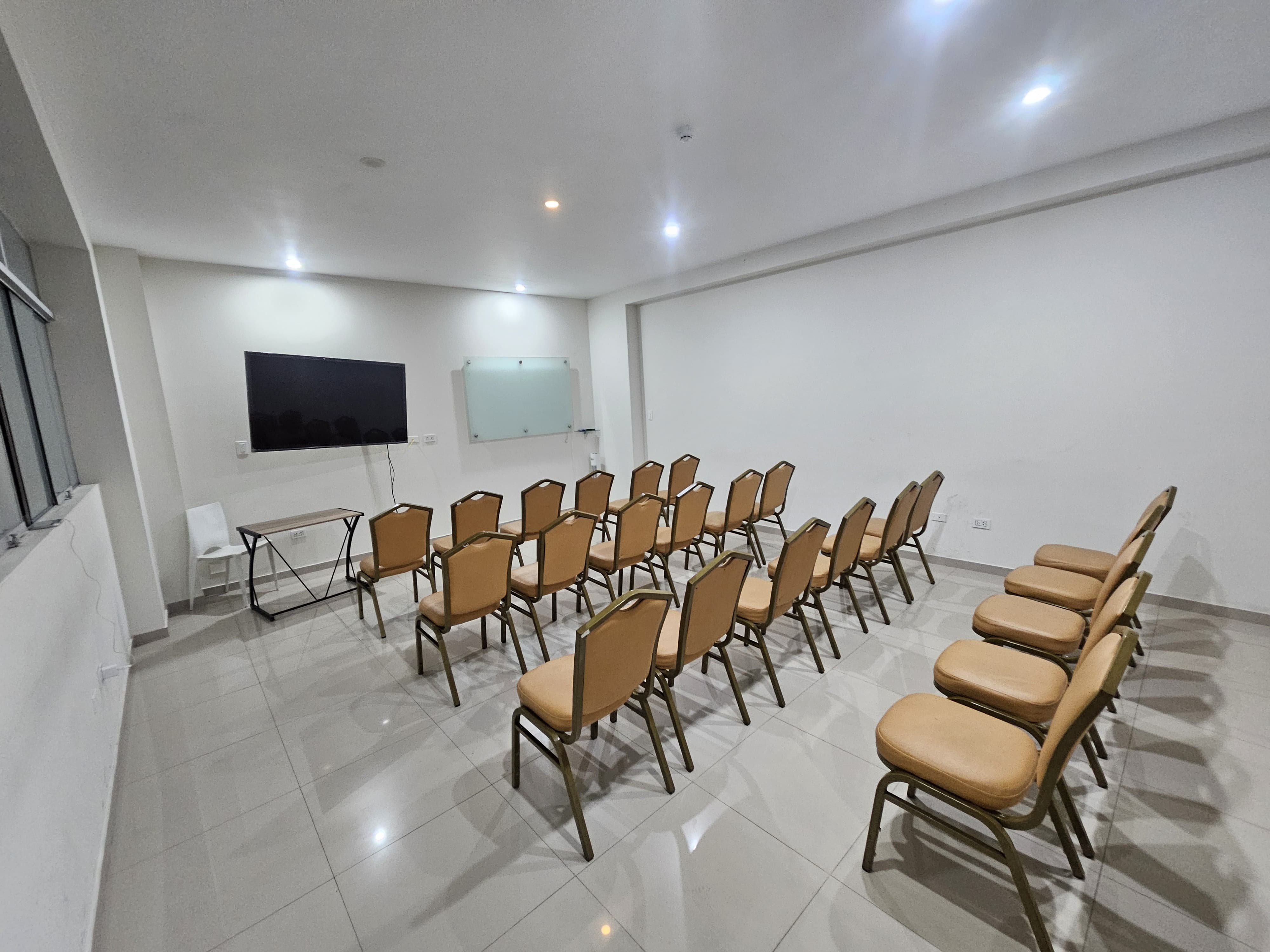 SALÓN GOLD