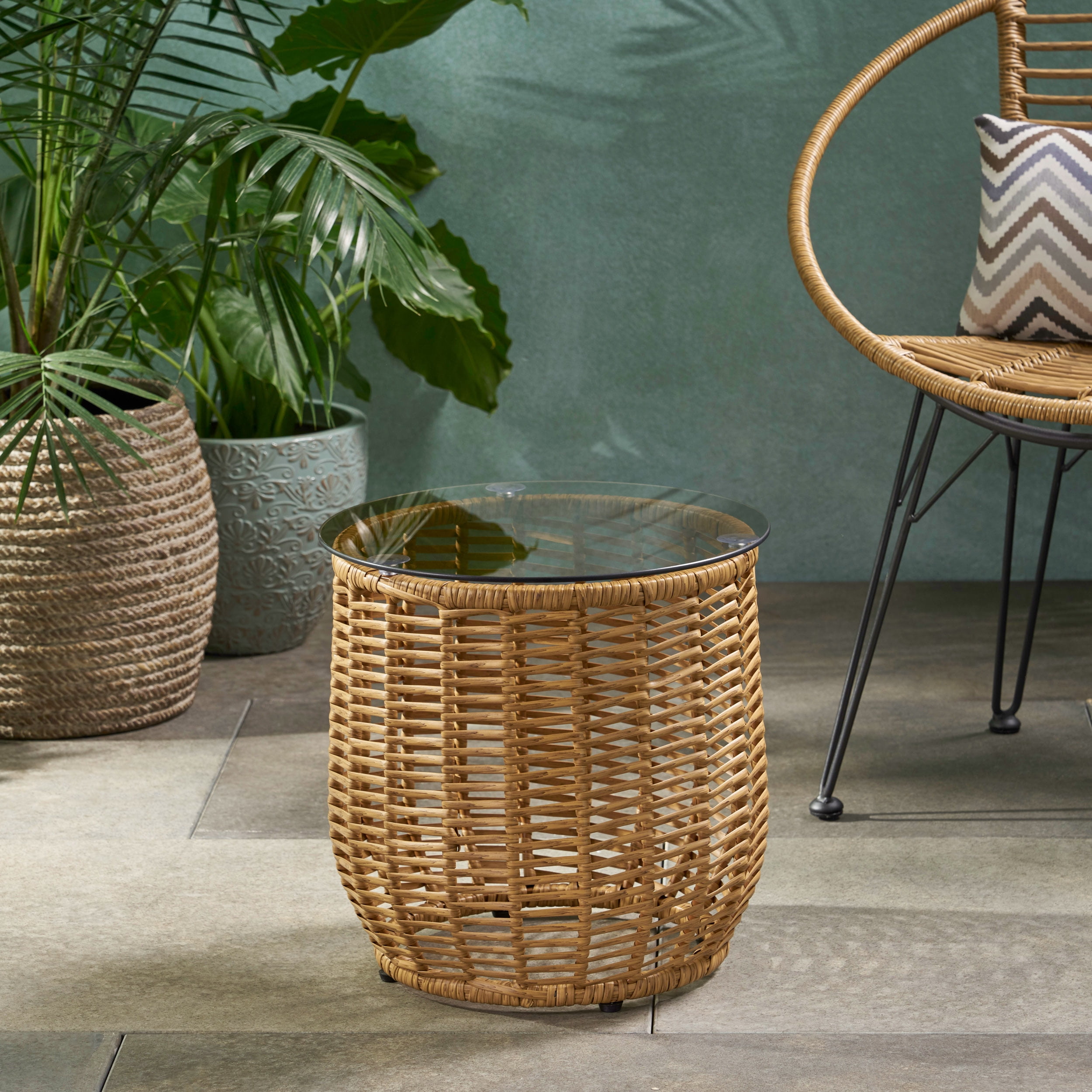 Tappio Patio Rattan Round Side End Table, Tempered Glass Top End Table with Adjustable Foot Pads, Natural Wood Color Small Bistro Table ﻿