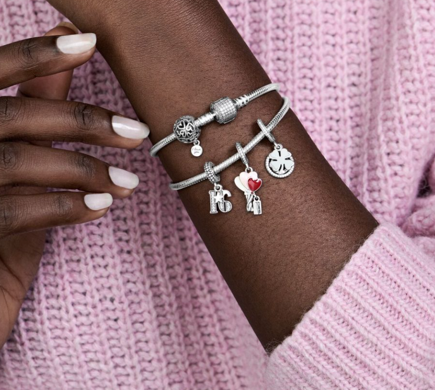 PANDORA 16th Celebration Charm