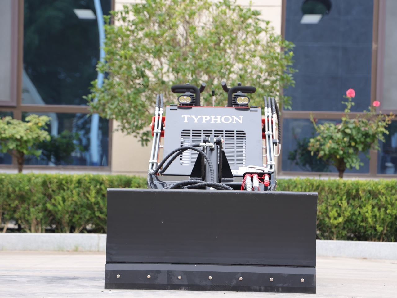 Efficient Skid Steer Loader with Bull Dozer Attachment – USA