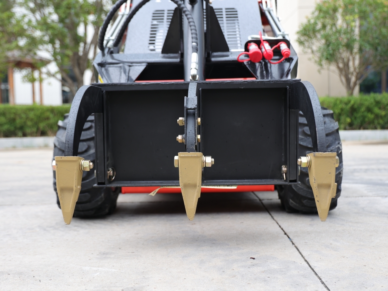 Skid Steer Loader Ripper Attachment USA - Heavy-Duty Soil Tiller for Land Prep and Excavation