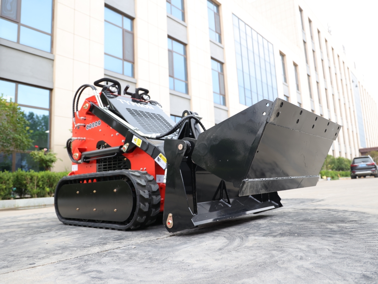 Skid Steer Loader 4-in-1 Bucket Attachment – Ideal for USA Construction Needs