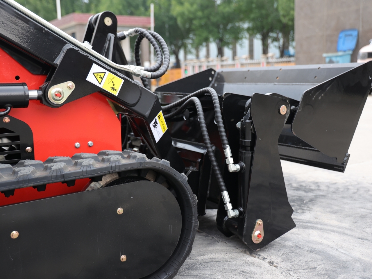 Skid Steer Loader 4-in-1 Bucket Attachment – Ideal for USA Construction Needs