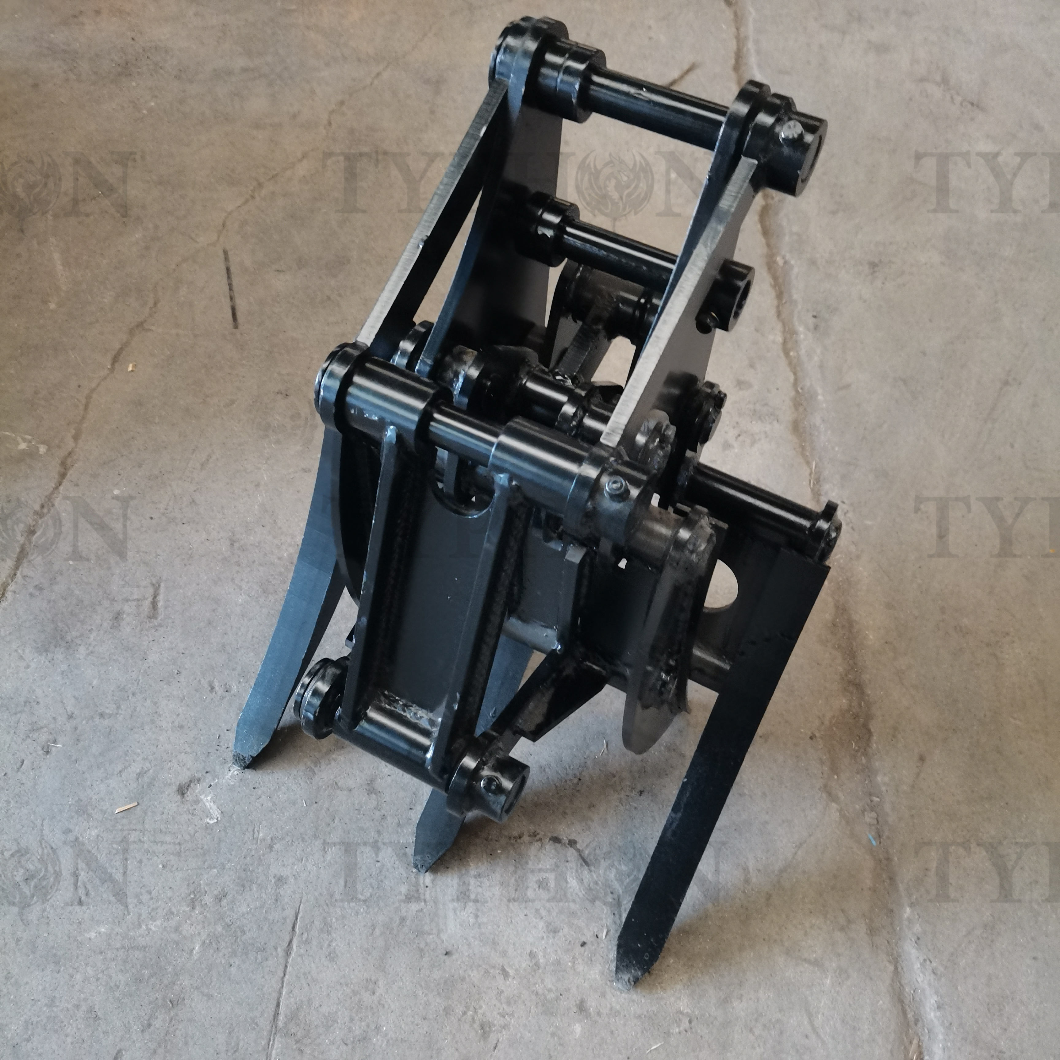 Mini Excavator Wide Opening Grapple - 2-3.5 Ton Digger Grabber Attachment