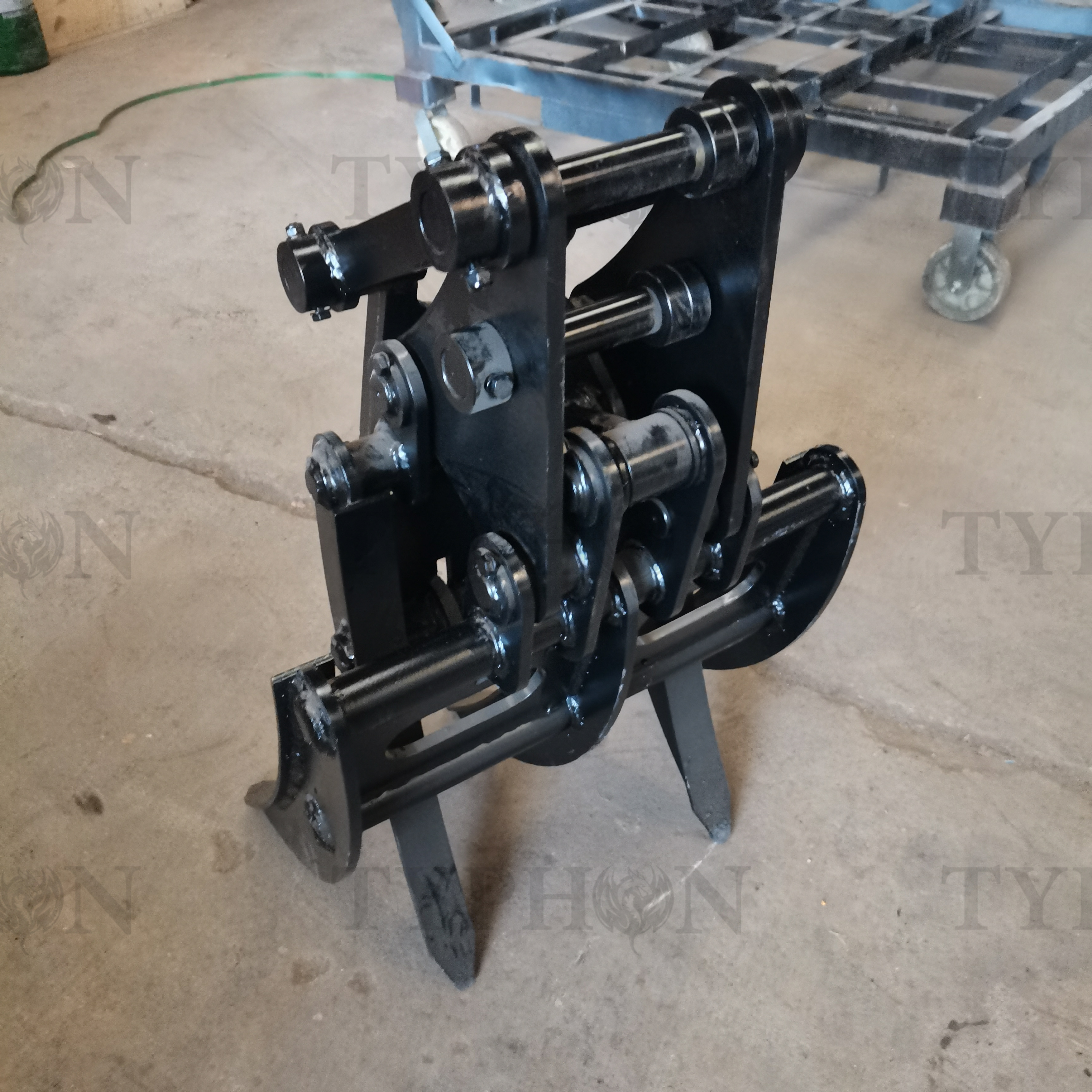 Mini Excavator Wide Opening Grapple - 2-3.5 Ton Digger Grabber Attachment