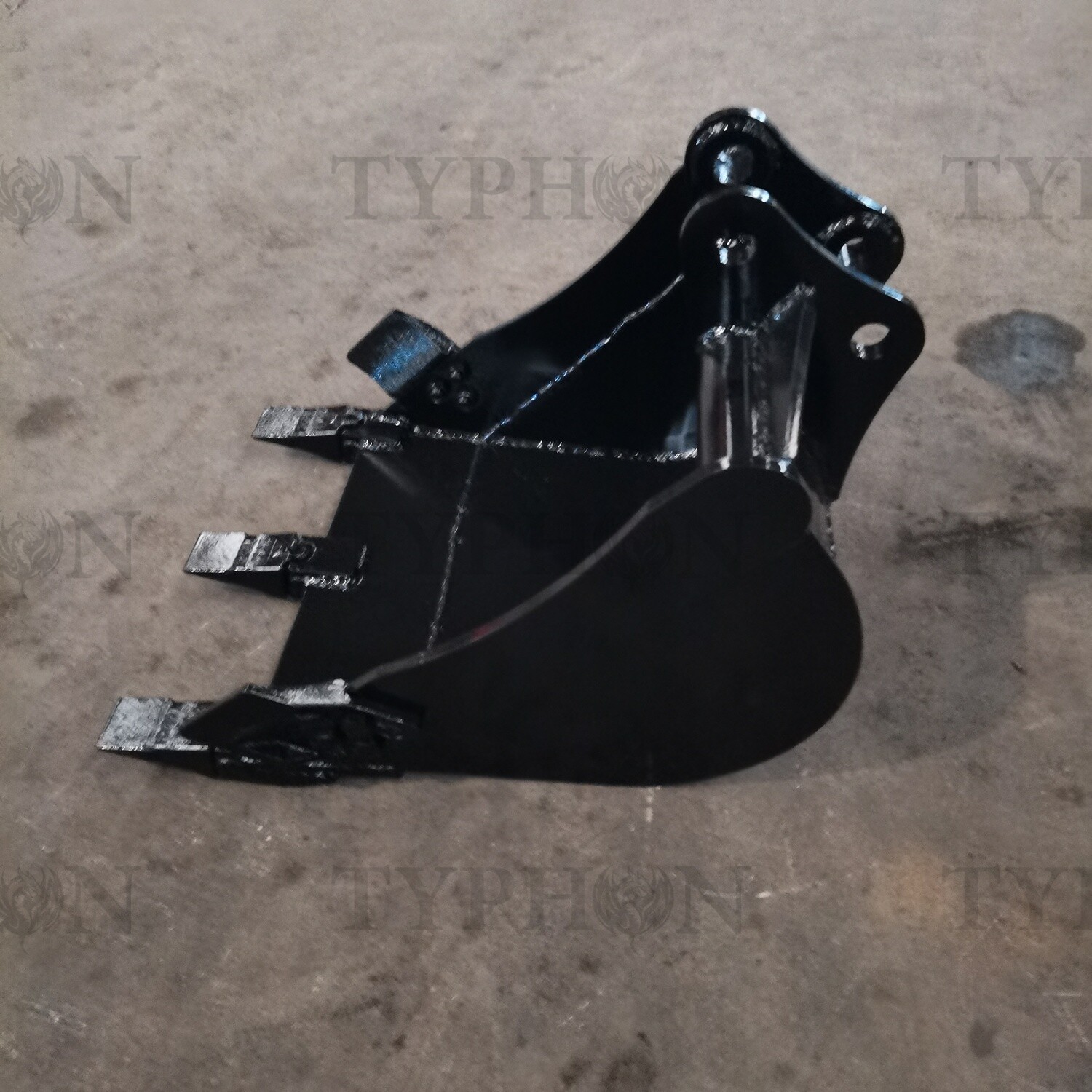 550mm Teeth Bucket for 2-3.5 Ton Mini Excavators – 21 Inch Trenching Bucket Attachment