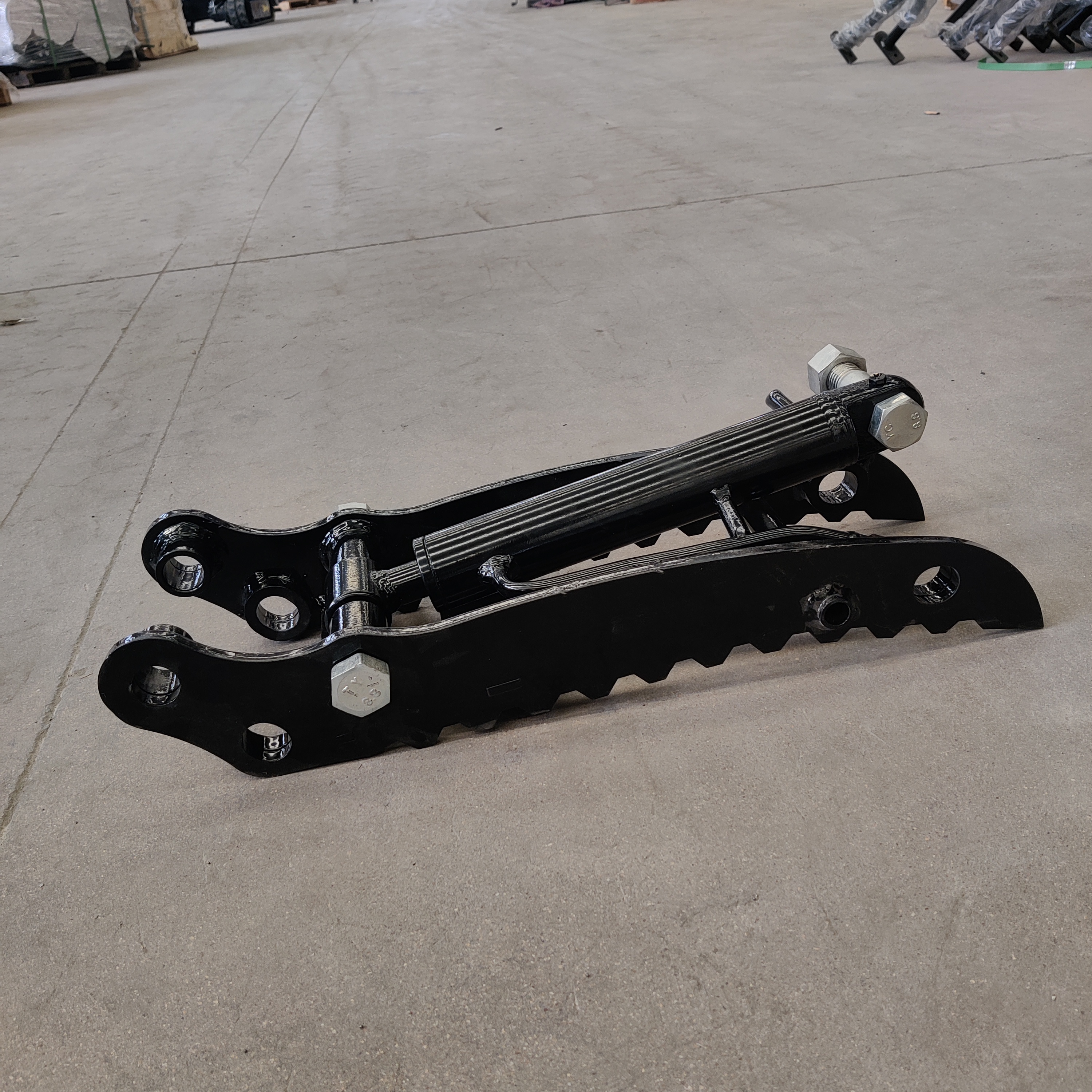 Mini Excavator Hydraulic Thumb Clip | Budget-Friendly Digger Attachment