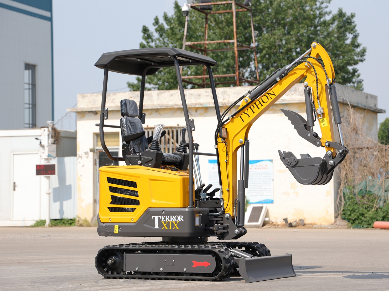 TYPHON TERROR XIX STORM Mini Excavator – 1.8 Ton Trench Digger with Boom Swing & Canopy