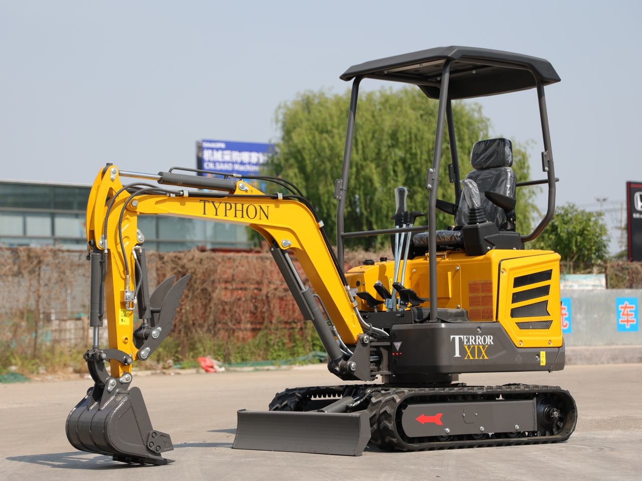TYPHON TERROR XIX STORM Mini Excavator – 1.8 Ton Trench Digger with Boom Swing & Canopy