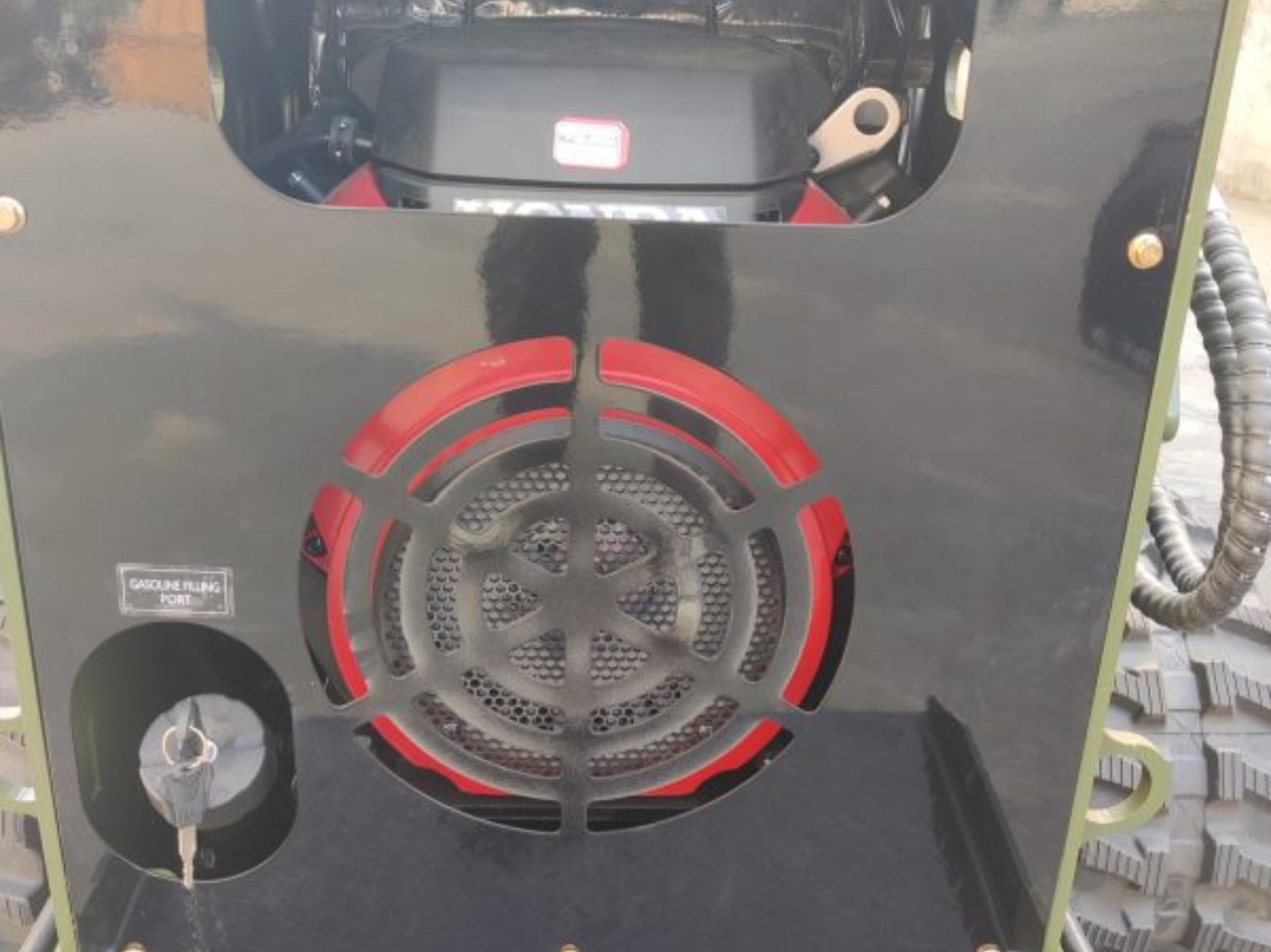 Skid Steer Loader Wheeled 22.1 HP Honda EPA Gasoline Engine for Gardens, Farming