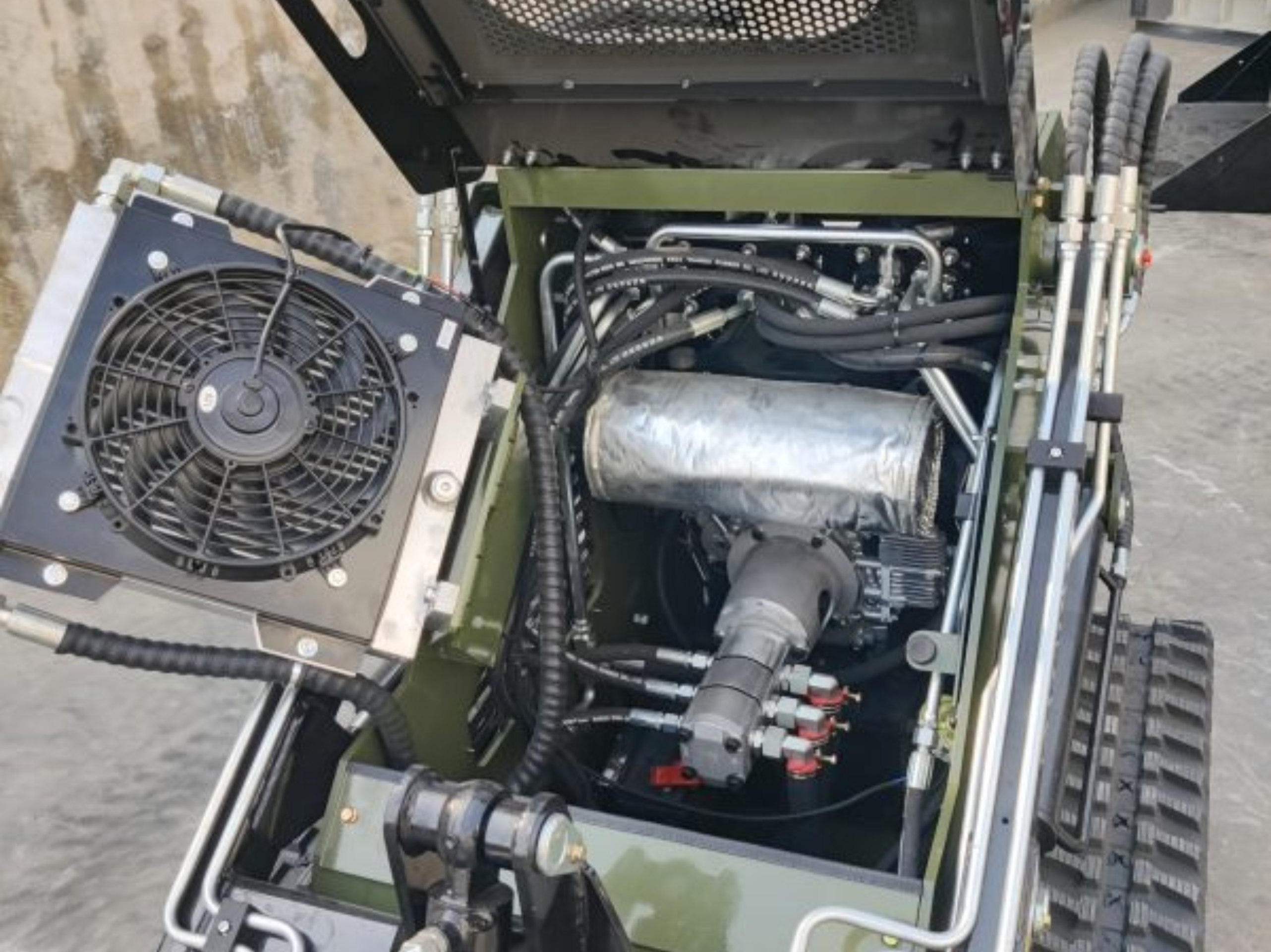 Skid Steer Loader Wheeled 22.1 HP Honda EPA Gasoline Engine for Gardens, Farming