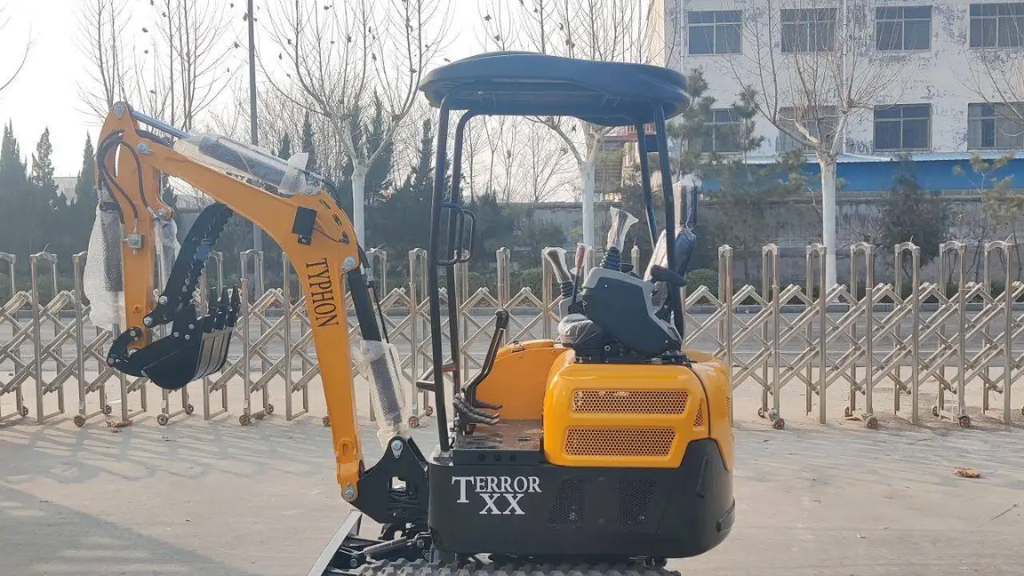 2025 4,000 lb TYPHON TERROR XX Mini Excavator Rubber Track with Kubota D902 Diesel Engine USA
