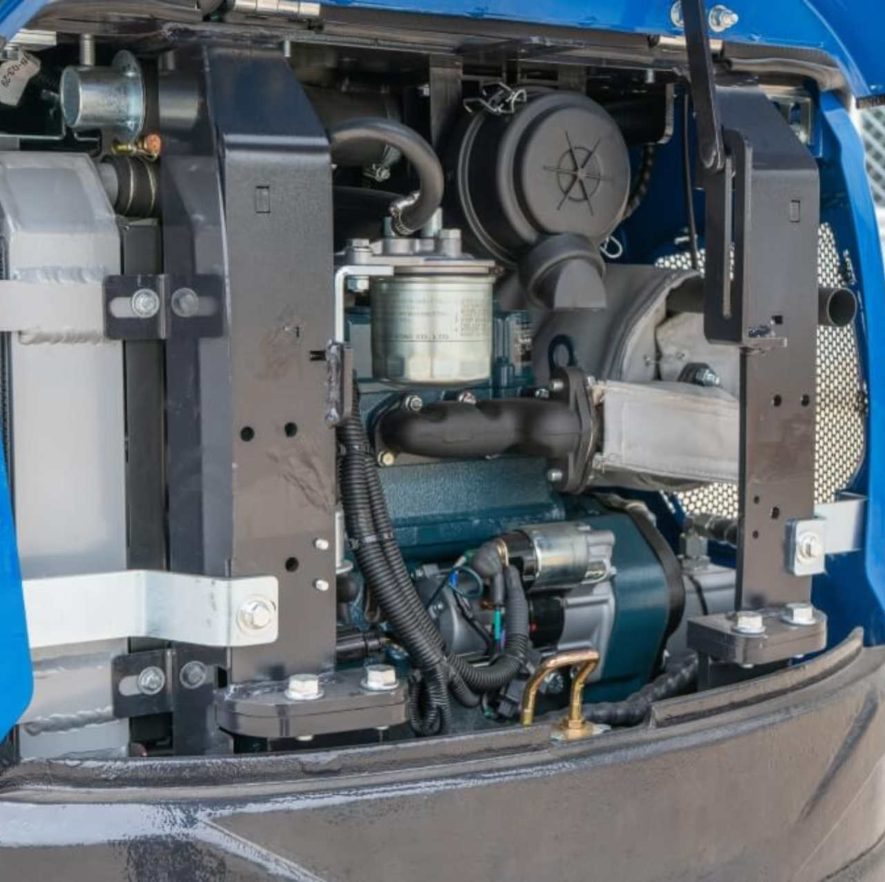 TYPHON 18 FLEX PRO 1.8 Ton Mini Excavator USA with 12 attachments