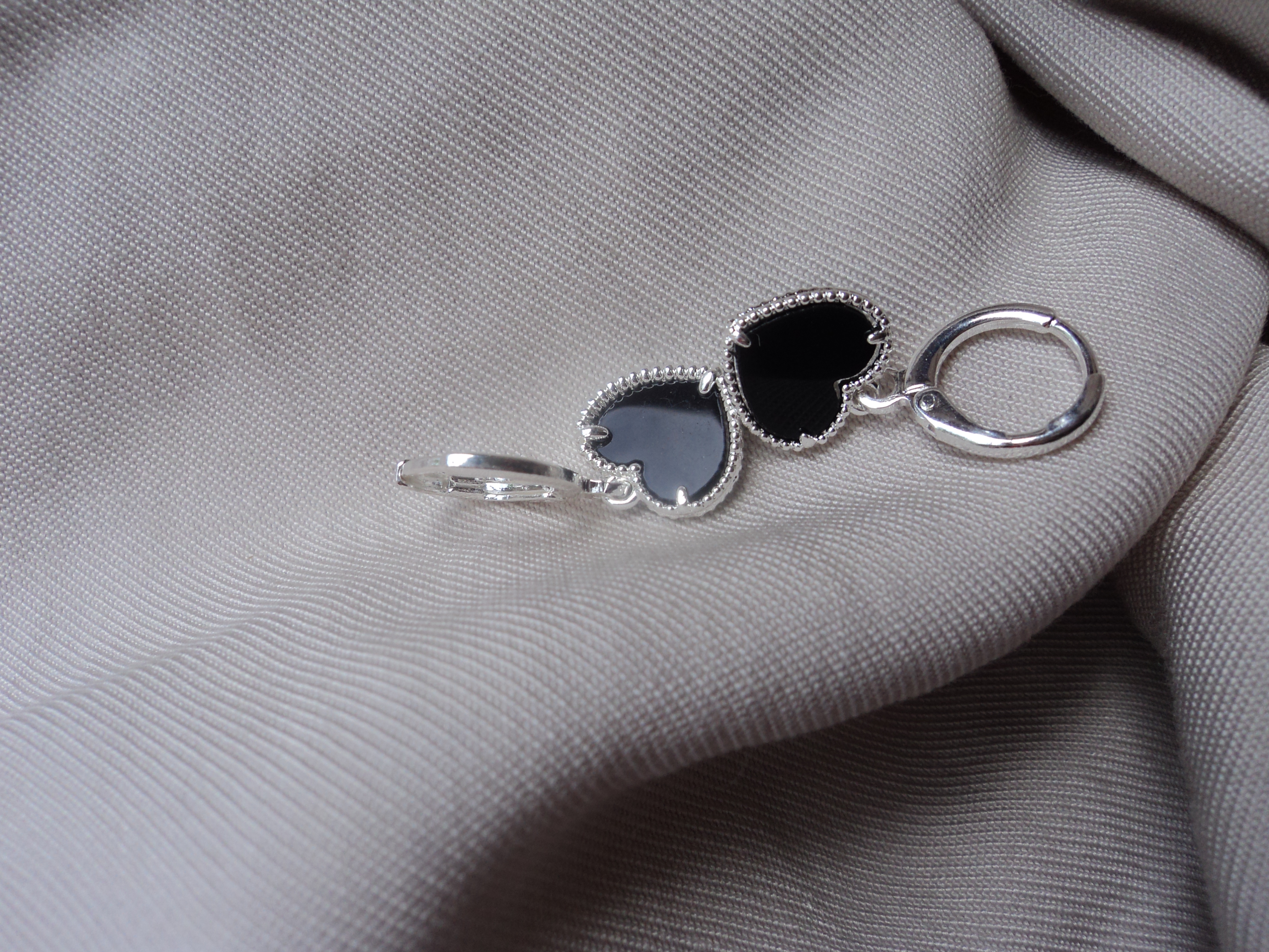 Brincos Corações Black