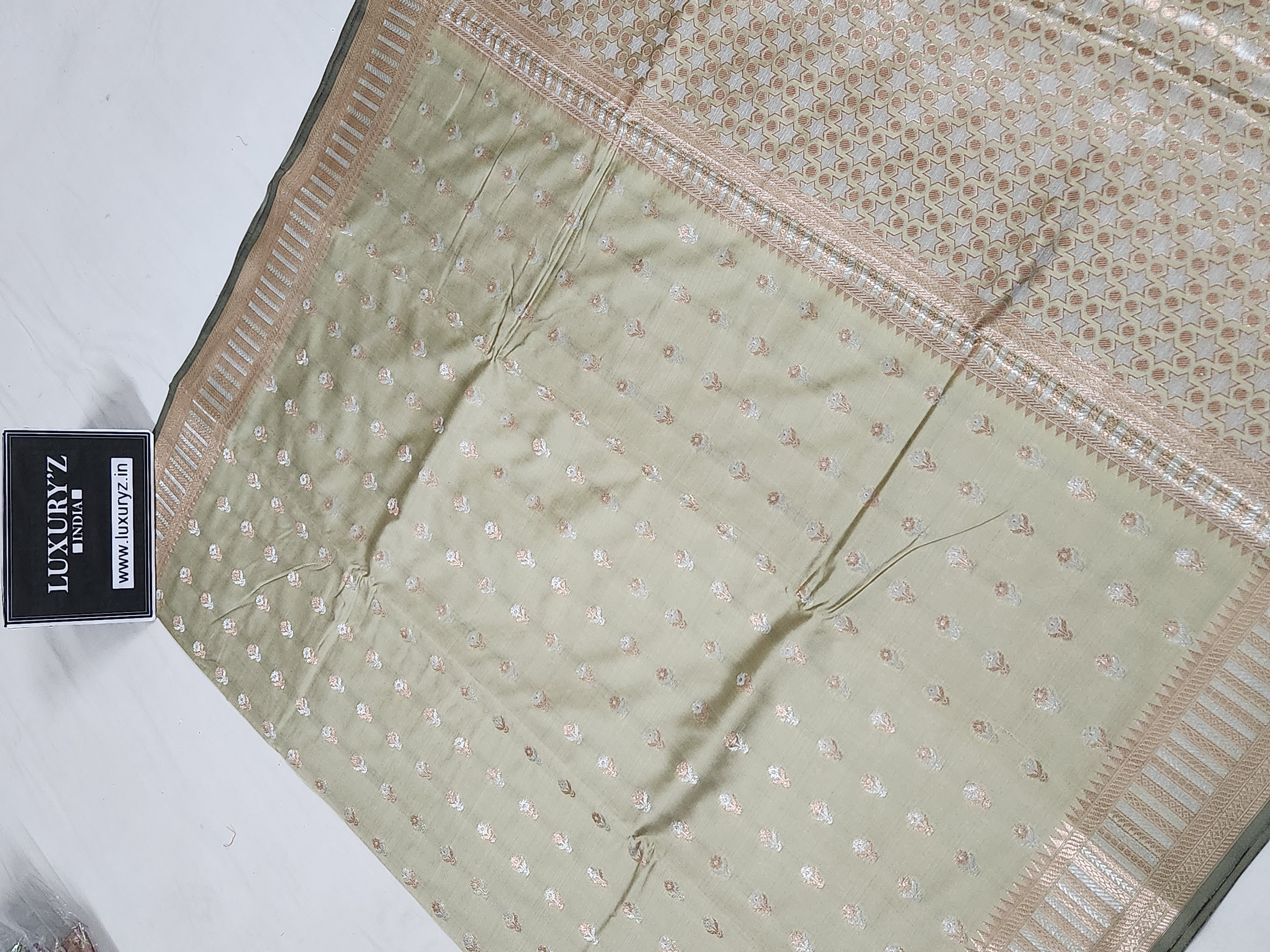 LIGHT BUTTER YELLOW BANARASI KATAN SILK SAREE WITH DESIGNER WEAVING BLOUSE