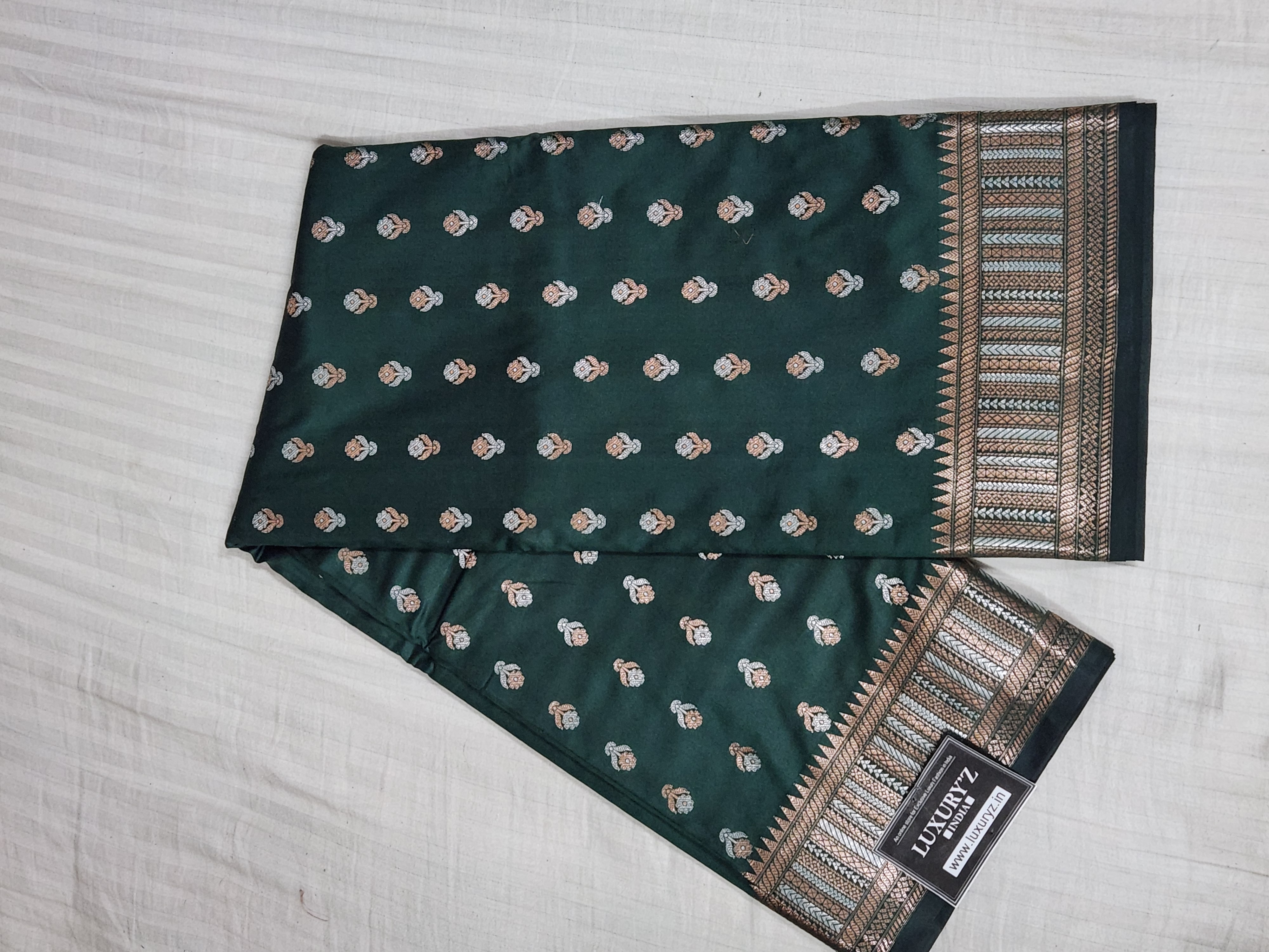 BOTTLE GREEN BANARASI KATAN SILK SAREE WITH DESIGNER WEAVING BLOUSE