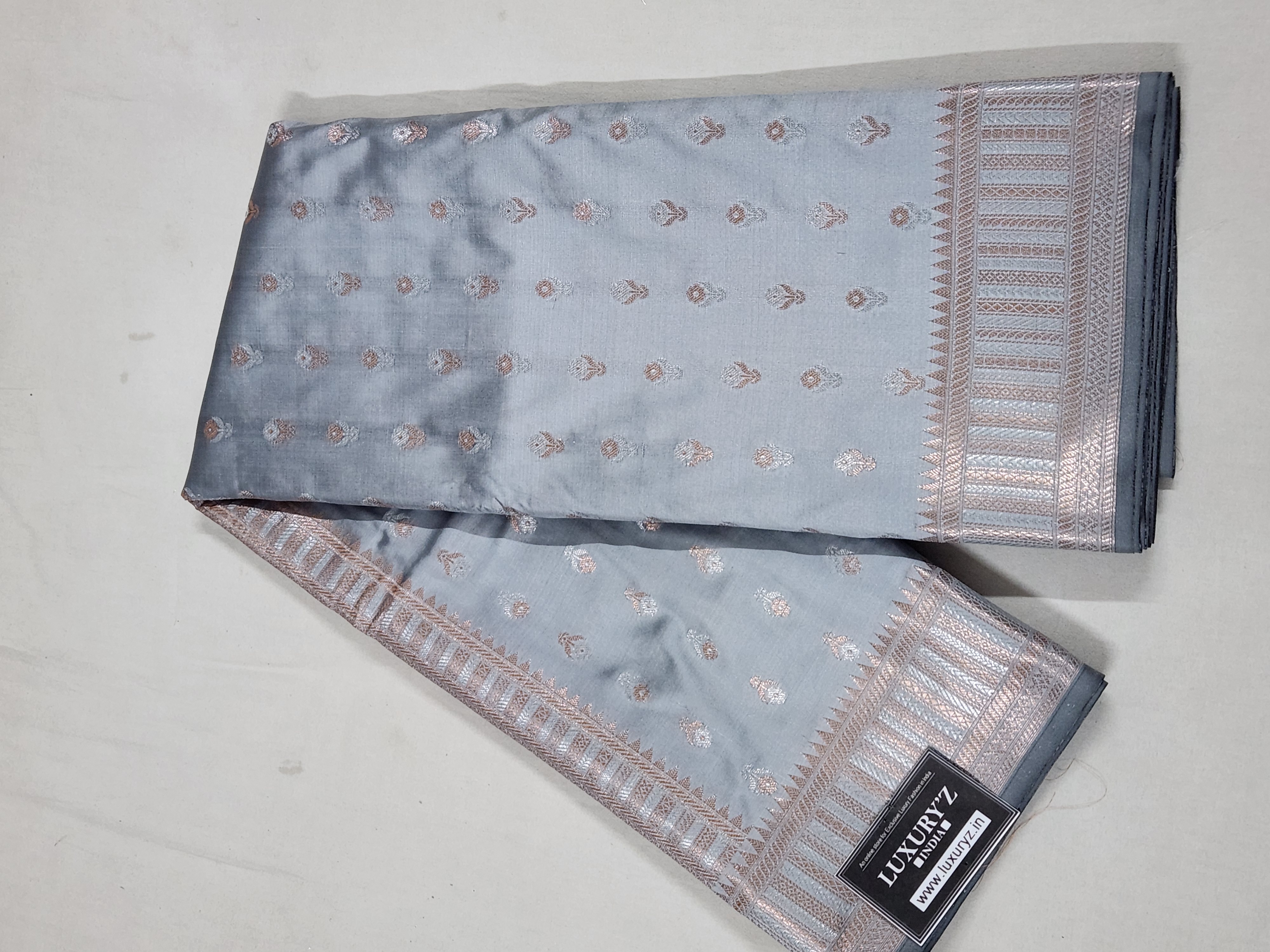 LIGHT SILVER BANARASI KATAN SILK SAREE WITH DESIGNER WEAVING BLOUSE