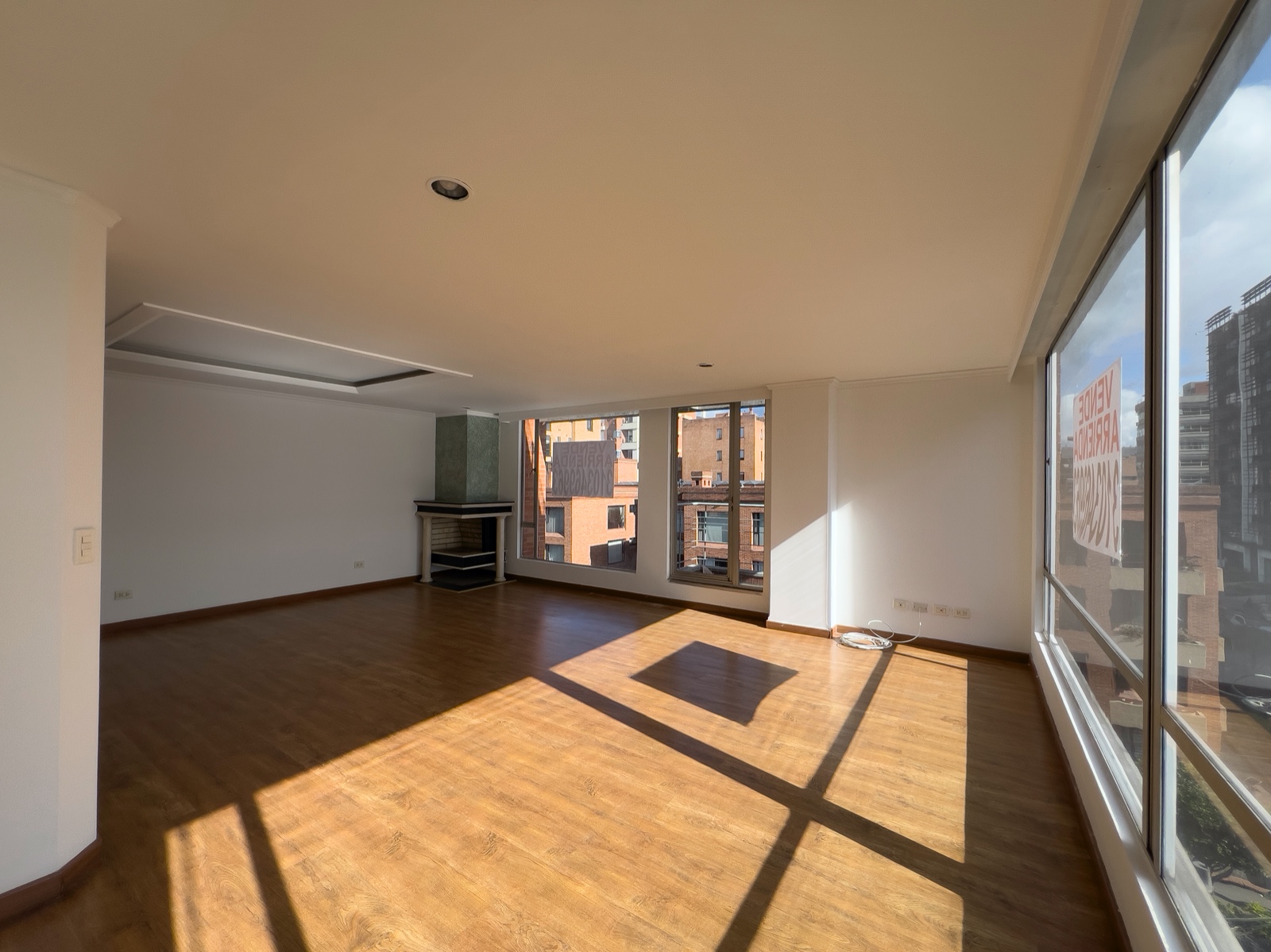 Apartamento Chicó norte cerca clínica Los Nogales para venta CO$2.000.000.000