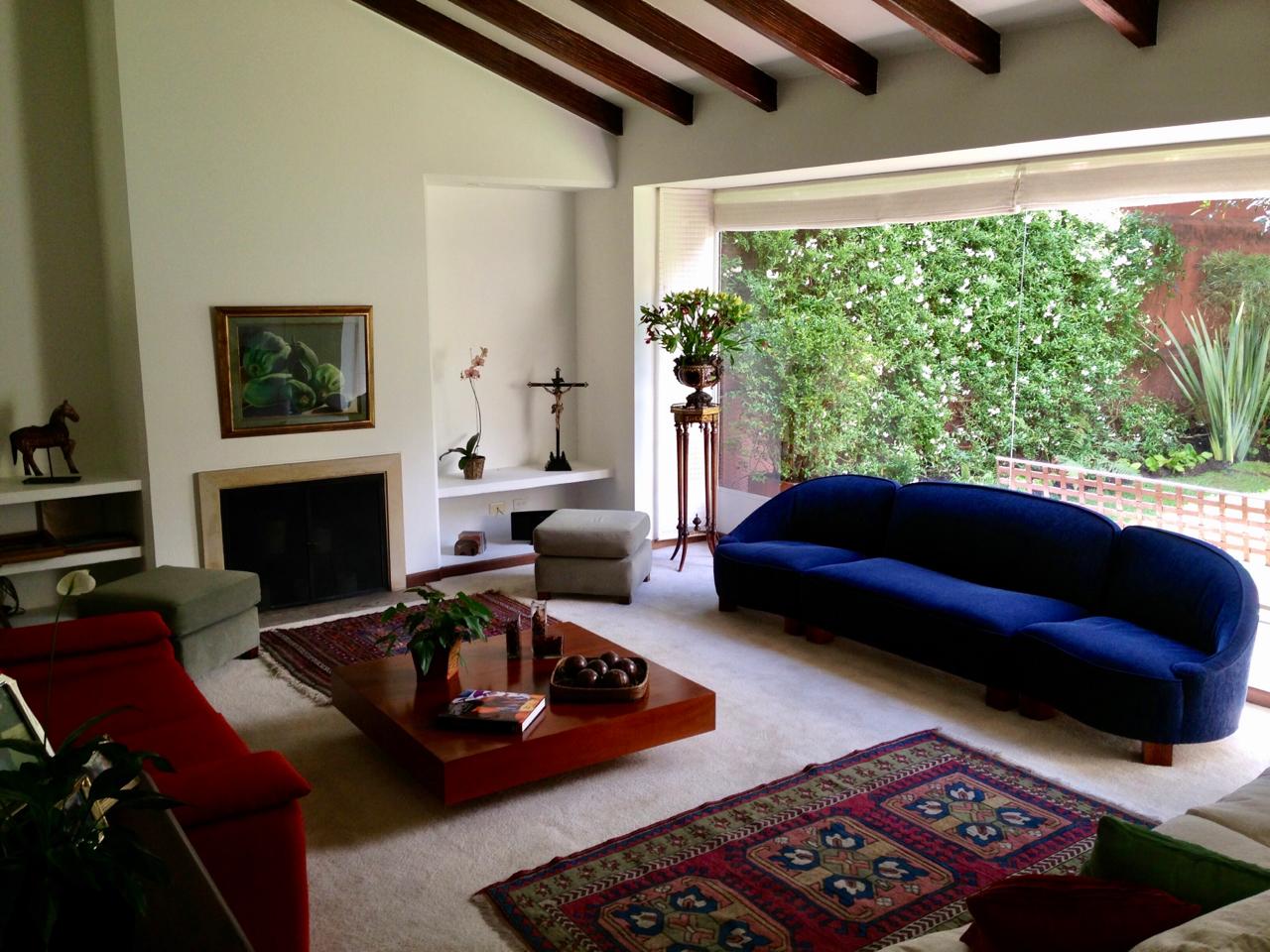 Excelente casa en venta en Bogotá en zona de Santa Bárbara CO$3.300.000.000