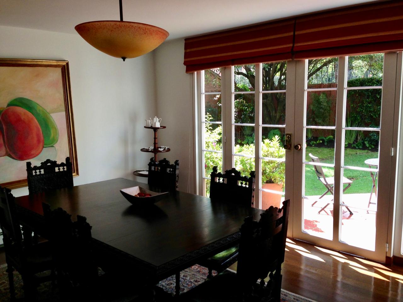 Excelente casa en venta en Bogotá en zona de Santa Bárbara CO$3.300.000.000