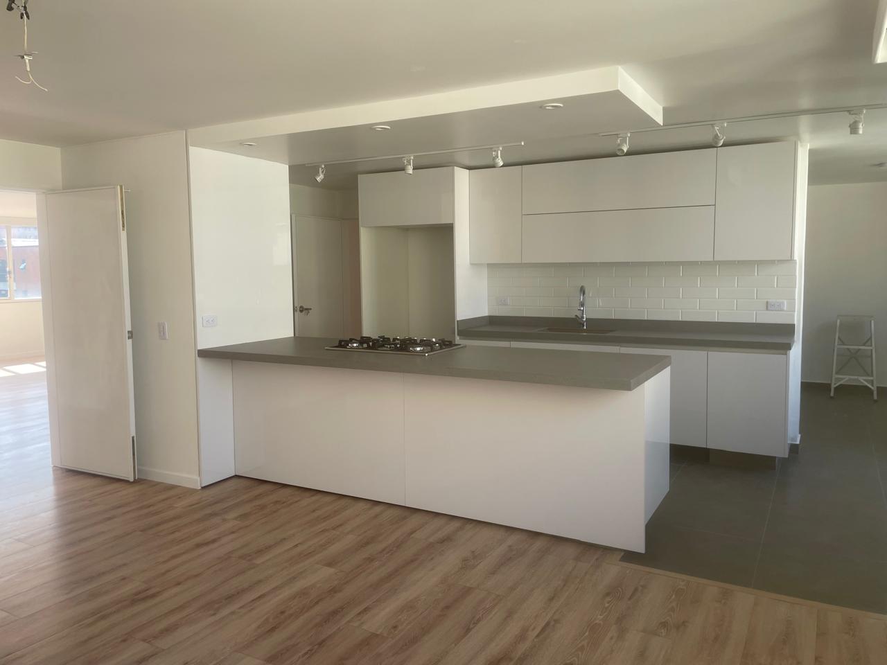Apartamento para venta o arriendo en Torres del Castillo en barrio Rosales de Bogotá CO$2.000.000.000 