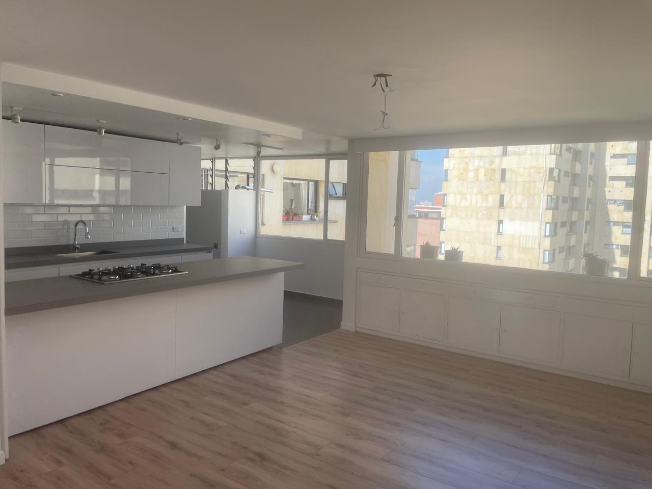 Apartamento para venta o arriendo en Torres del Castillo en barrio Rosales de Bogotá CO$2.000.000.000 