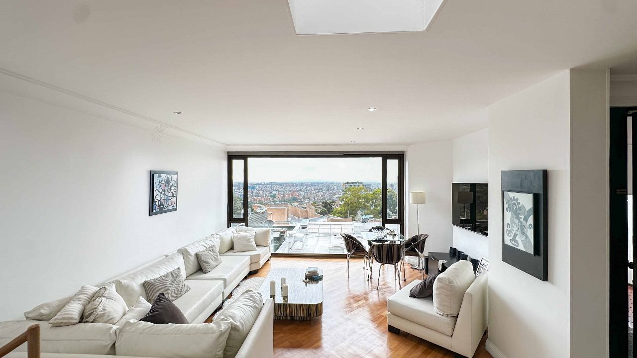 Apartamento triplex en venta o arriendo en Chicó Oriental CO$3.350.000.000