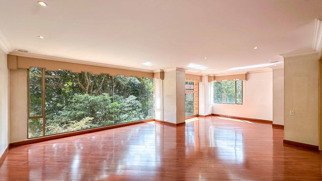 Apartamento amplio en Venta barrio El Chicó de Bogotá CO$2.700.000.000
