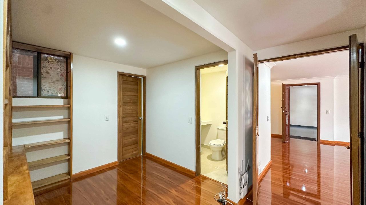 Apartamento en arriendo barrio El Virrey de Bogotá CO$5.000.000