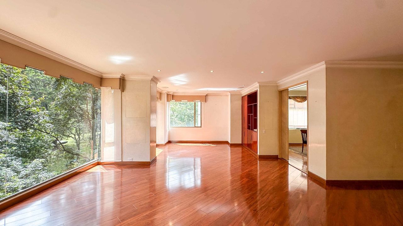 Apartamento amplio en Venta barrio El Chicó de Bogotá CO$2.700.000.000 