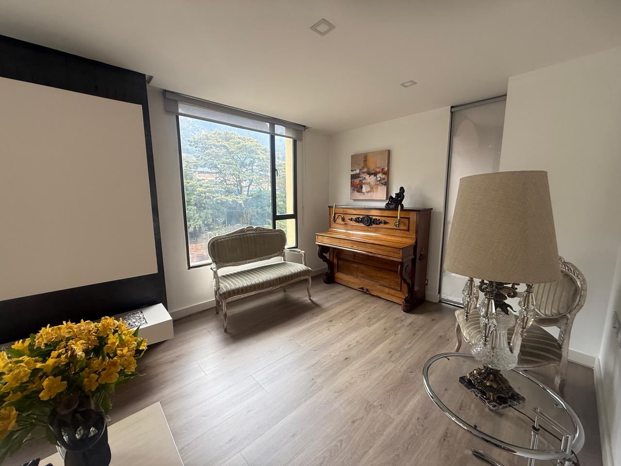 Apartamento en venta barrio Los Rosales en Bogotá CO$840.000.000