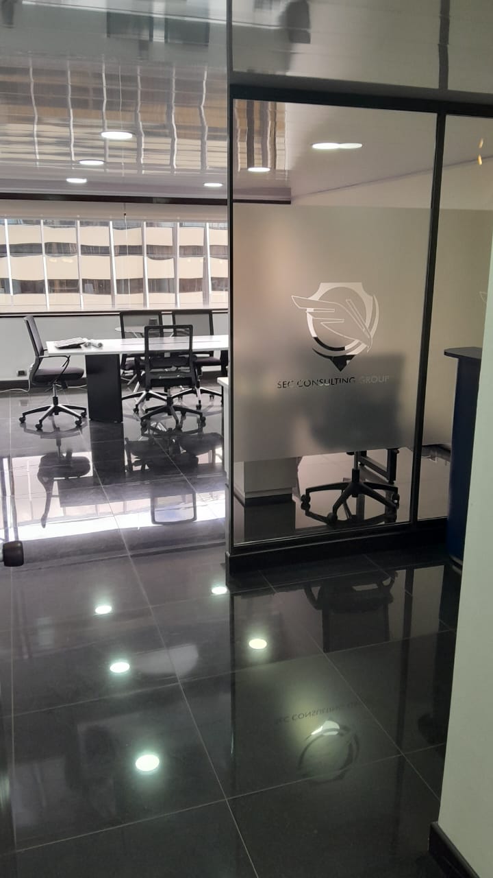 Oficina en arriendo en el Centro de la 93 en Bogotá CO$3.000.000 más IVA + Administración