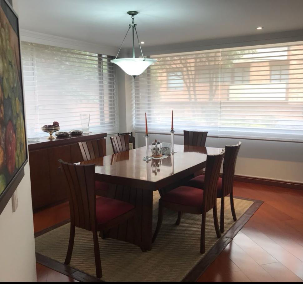 Apartamento en venta barrio Los Rosales de Bogotá CO$1.390.000.000