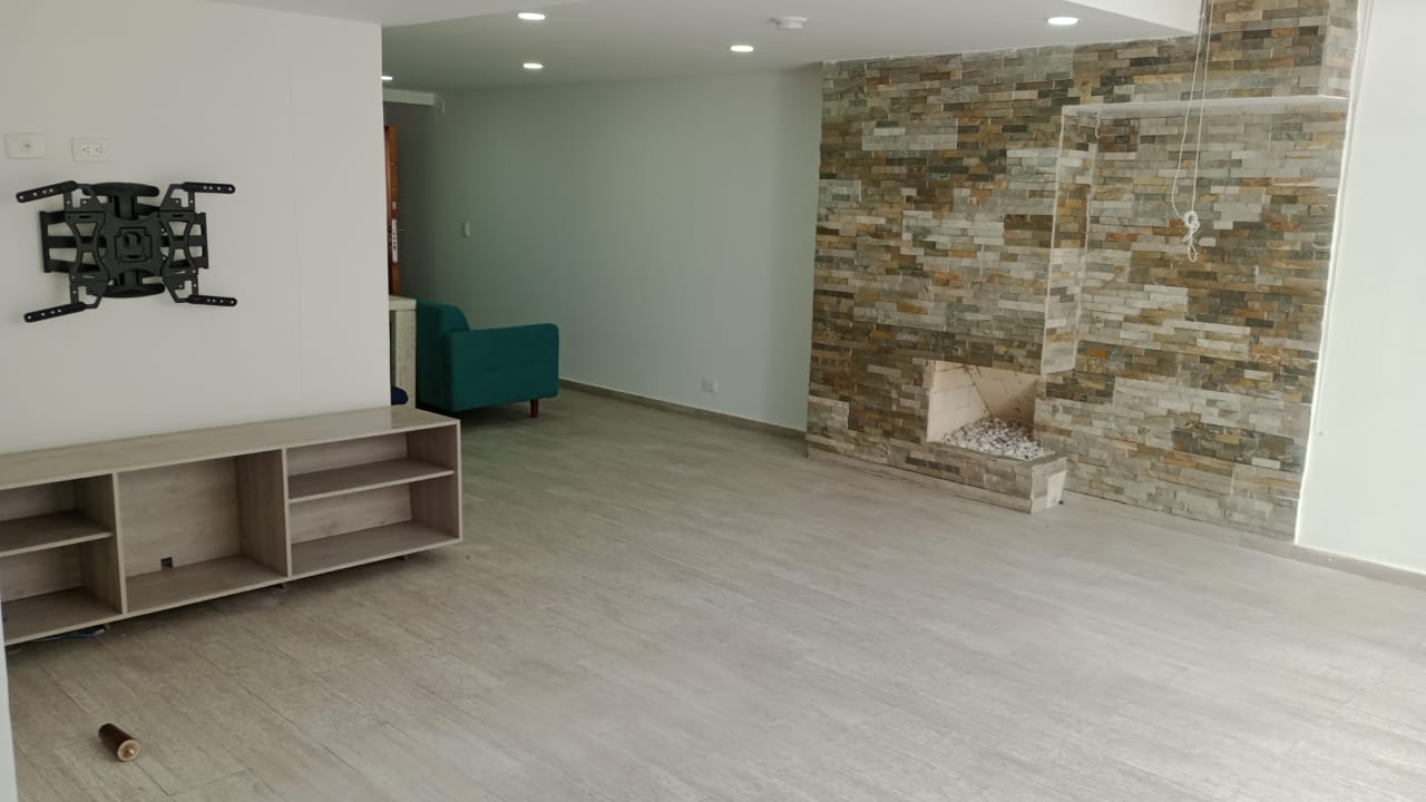 Apartamento en venta en el Barrio Santa Bárbara de Bogotá CO$750.000.000