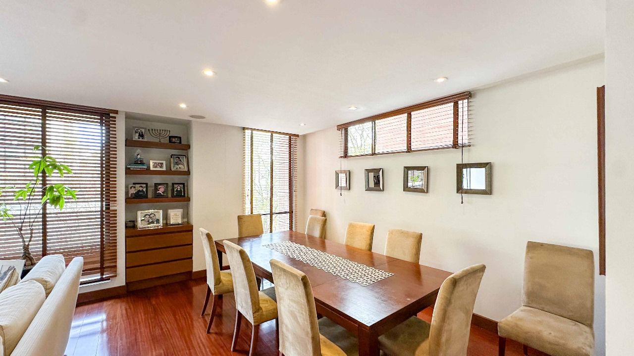 Apartamento en venta Barrio La Cabrera de Bogotá CO$2.990.000.000