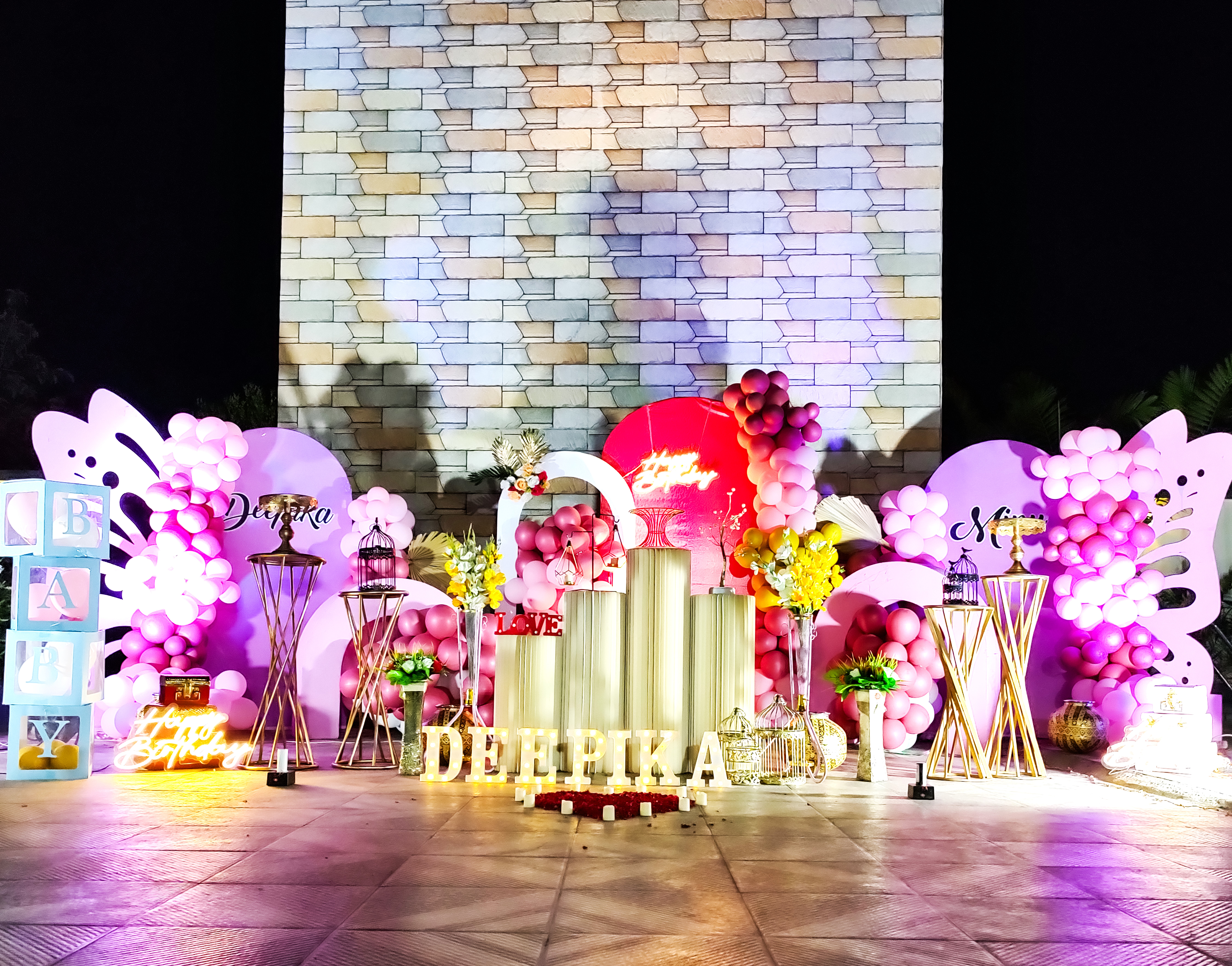 Magni-Pink Decoration