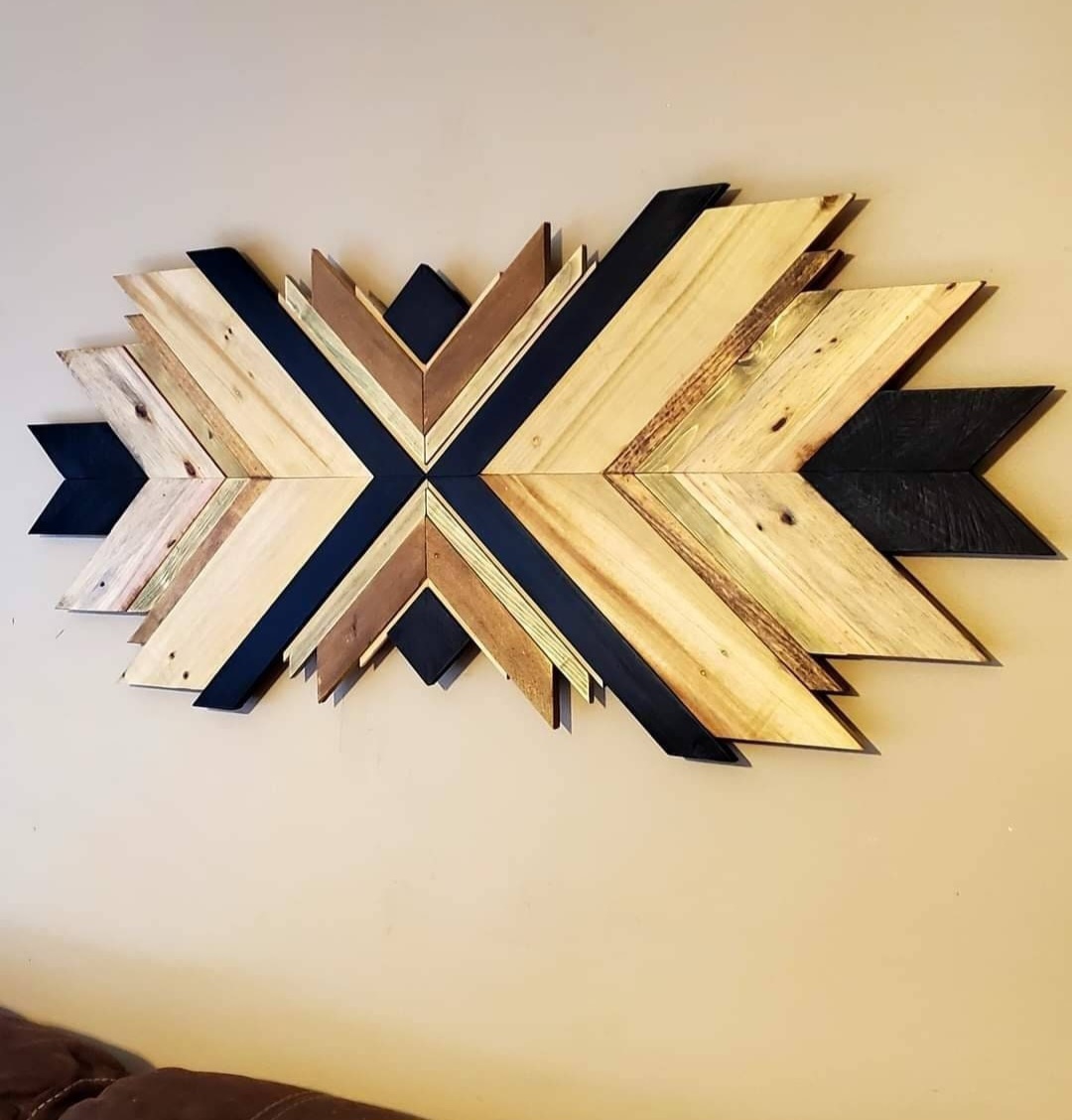 Reclaimed Pallet Wood Wall Art ~ Unique Design