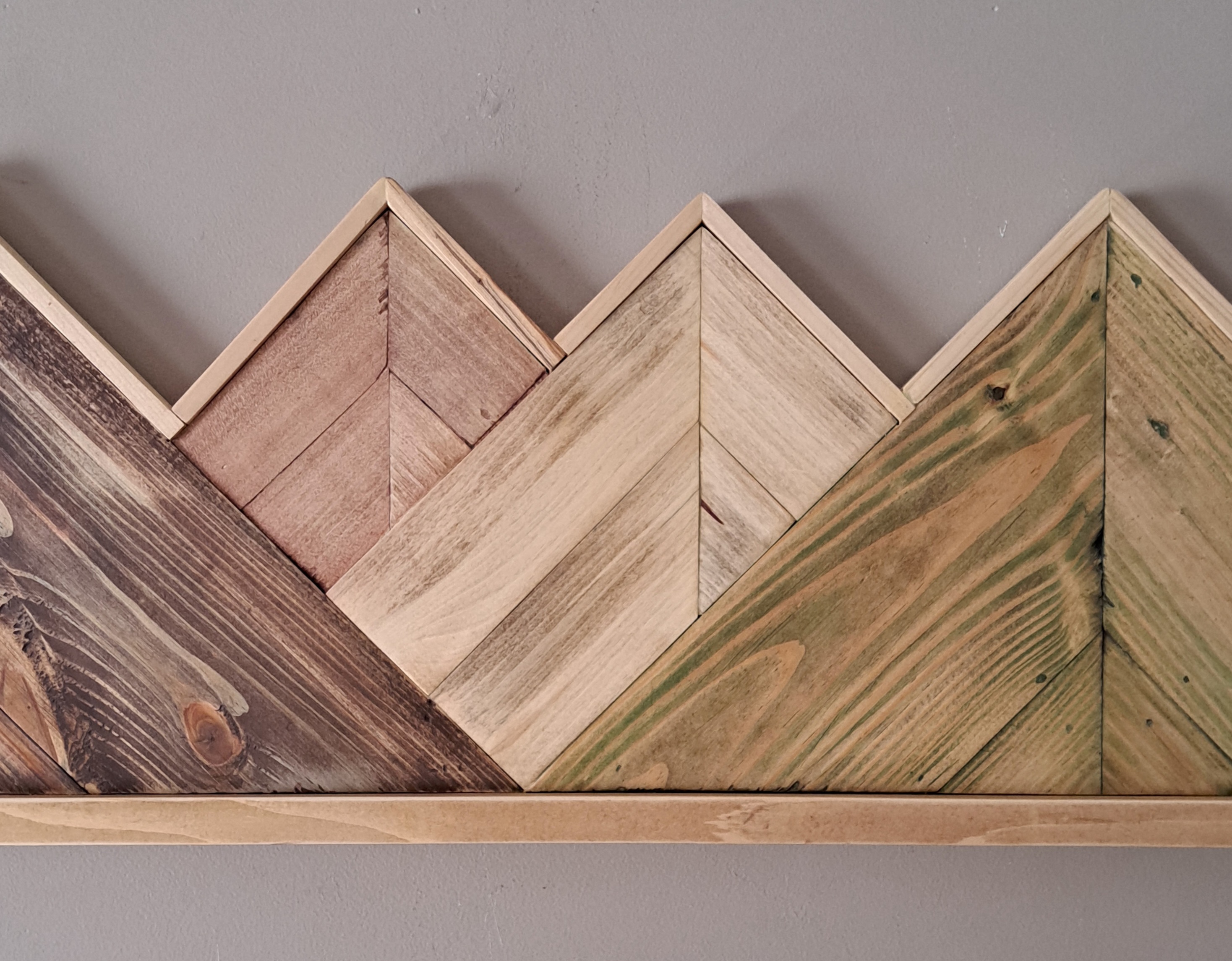 Reclaimed Pallet Wood Mountains 