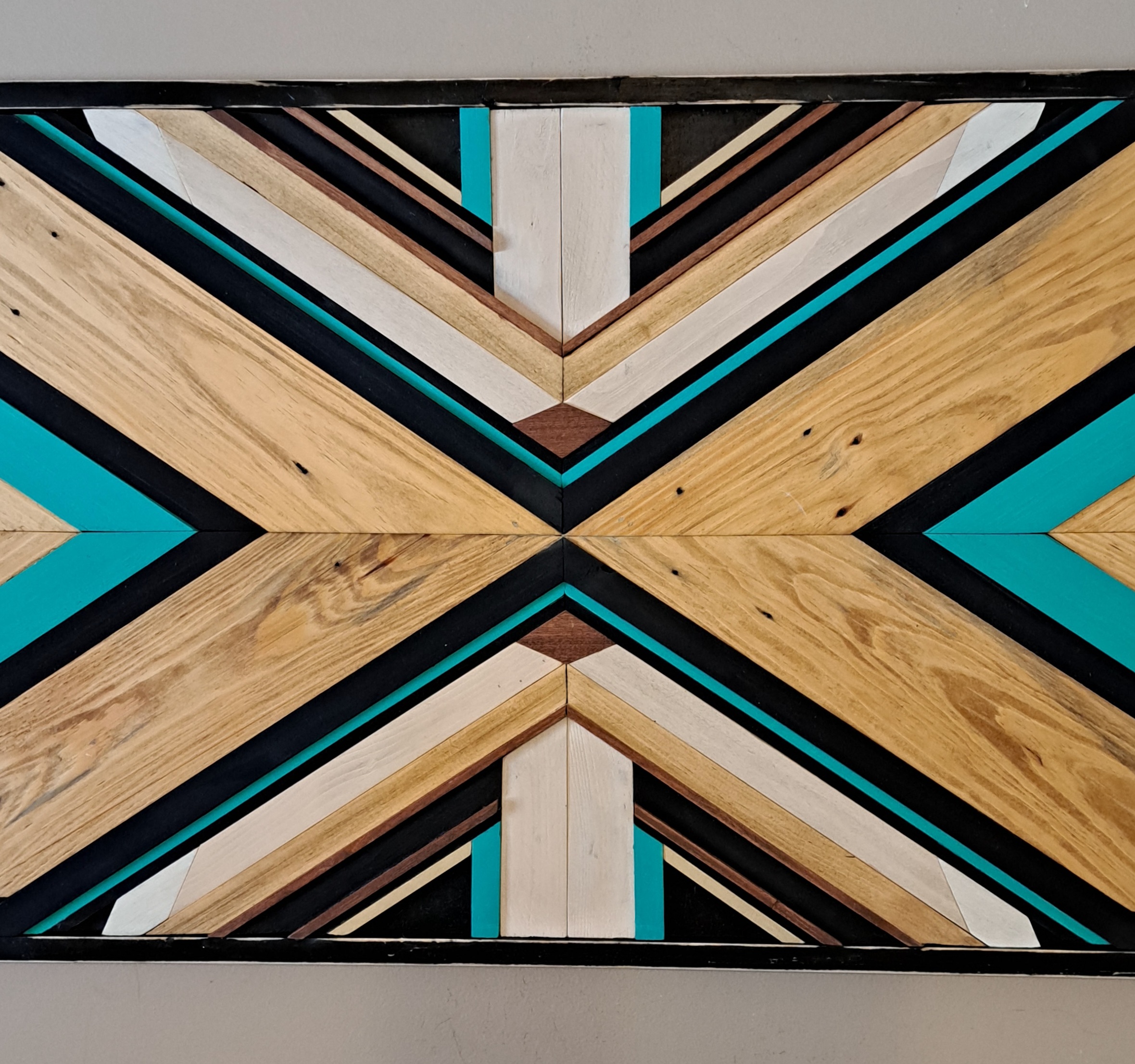 Reclaimed Pallet Wood Wall Art ~ Southwestern