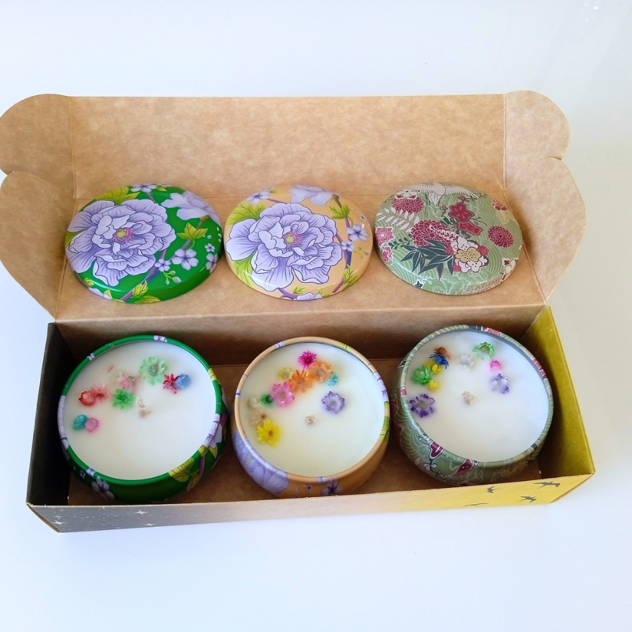 Coffret 3 bougies parfumées : Chic - White sand beach - Poussière d'étoile -  Parfum des parfumeries de Grasse(France)