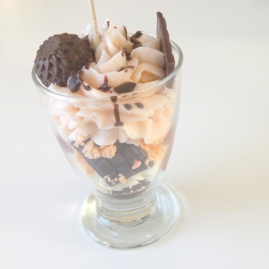 Bougie gourmande "rocher praliné"