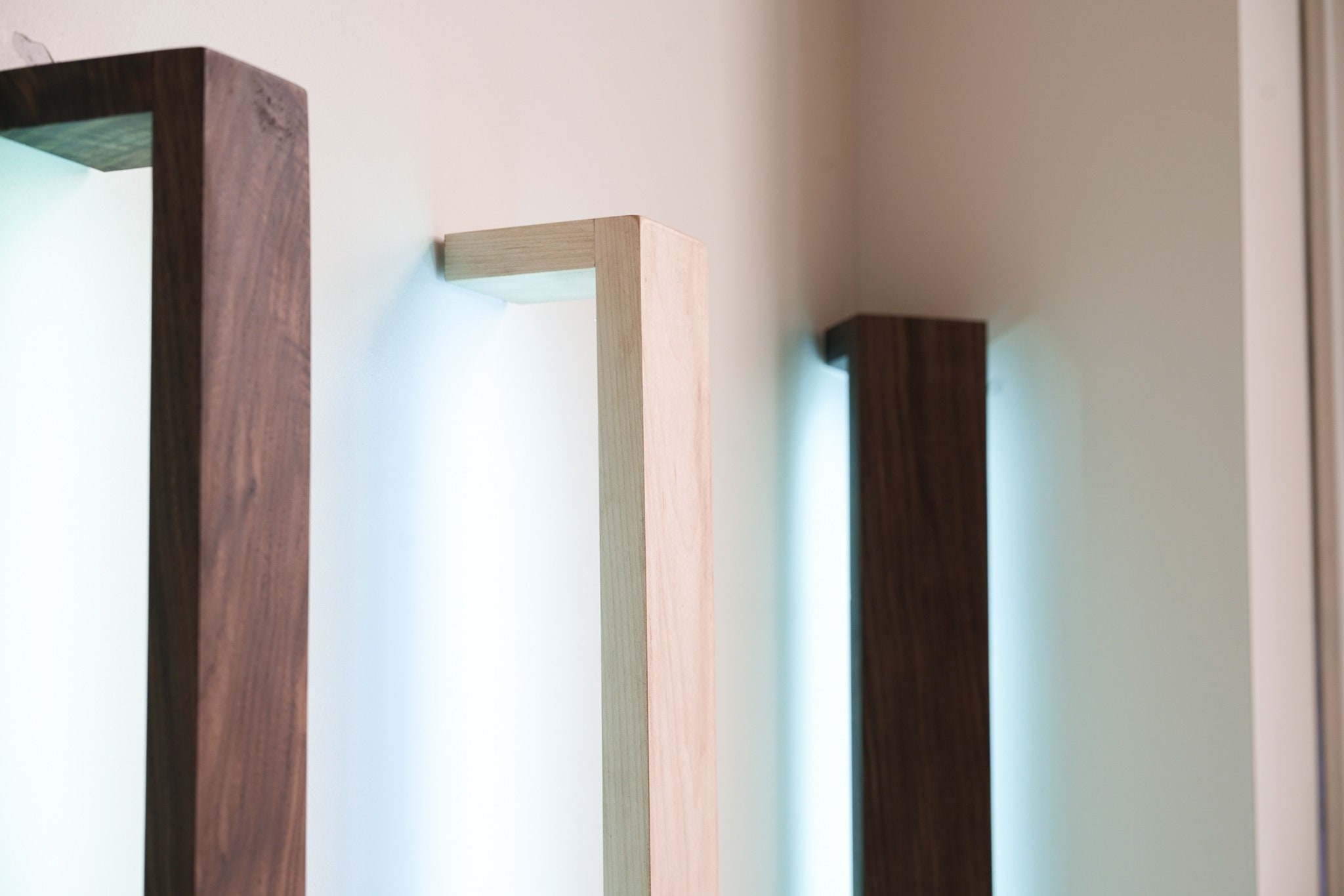 Wooden LED Color Wall Light Sconce Dimmable Floating Hardwood RBG Floor Atmosphere Corner Lamp with Remote Modern Minimalist