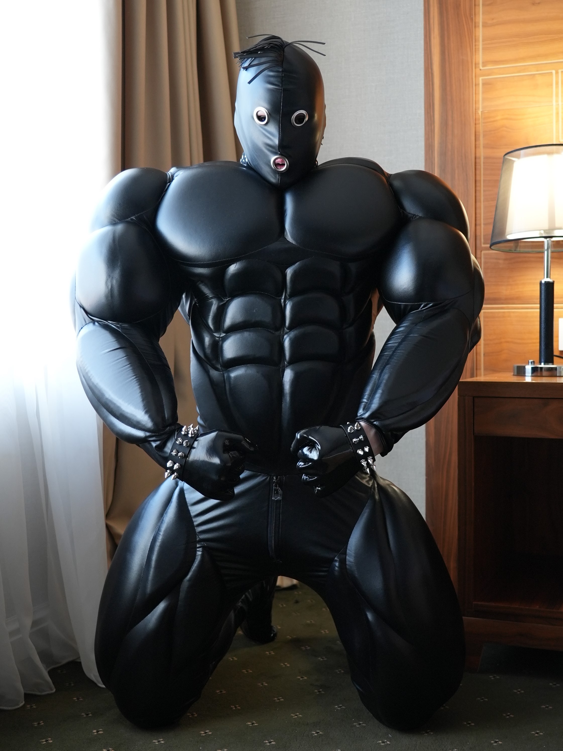 Big muscle suit